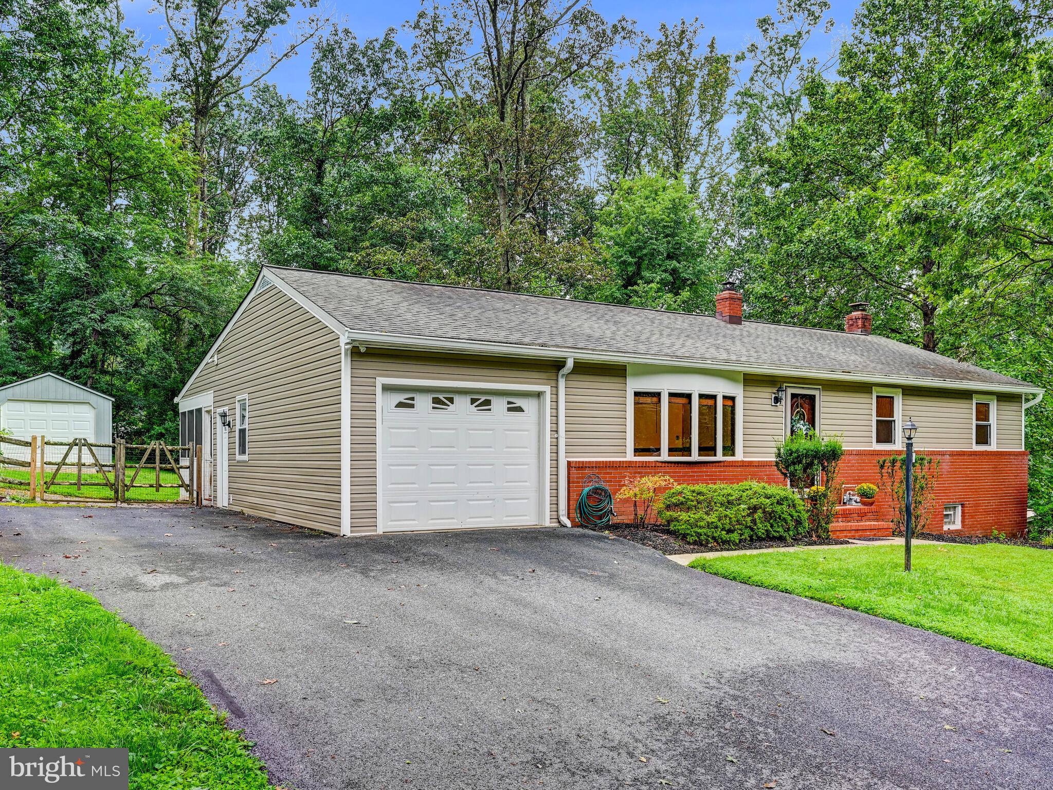 1303 HILLCREST DRIVE