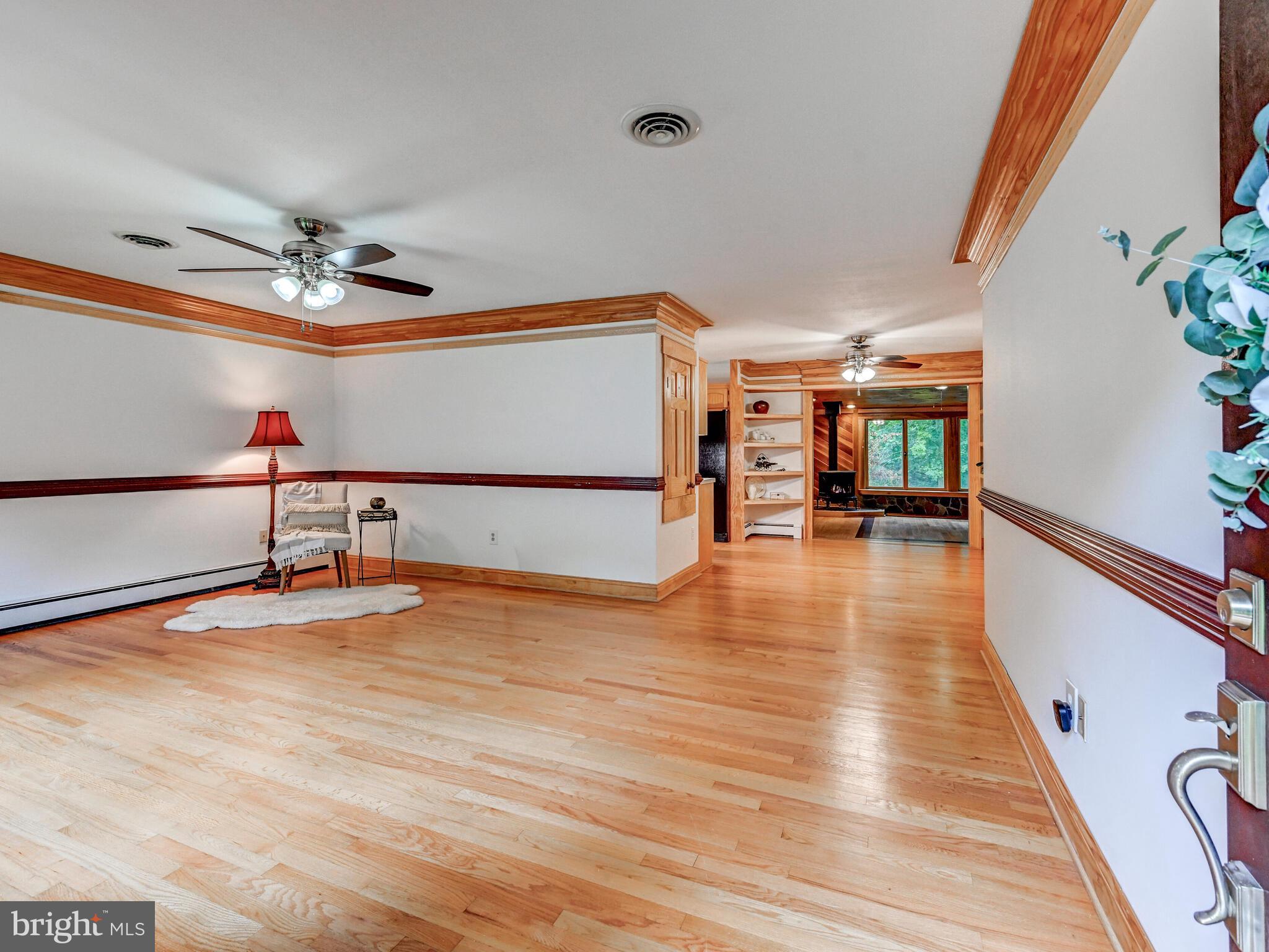 1303 HILLCREST DRIVE