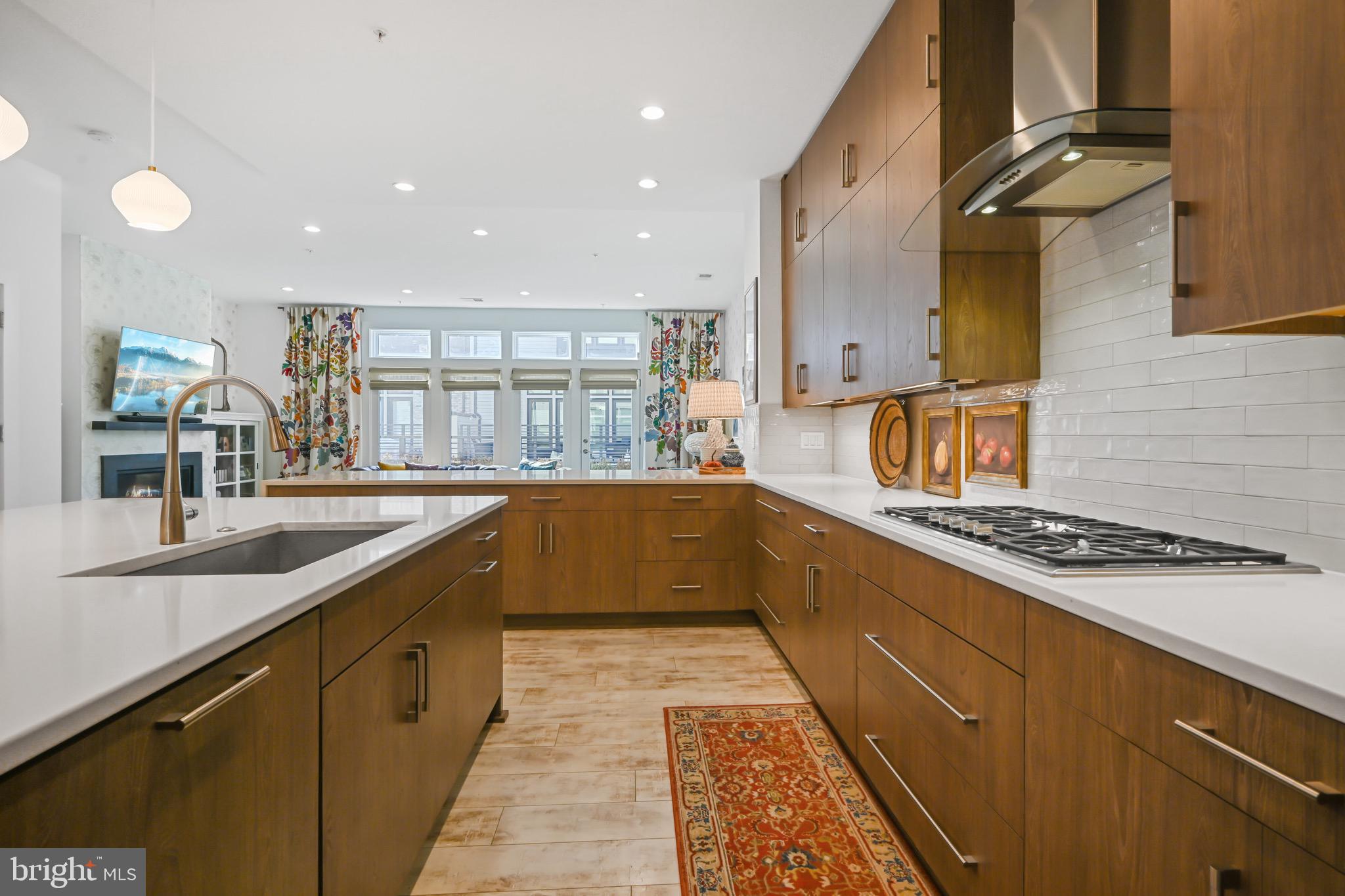 GROSVENOR HEIGHTS - Residential