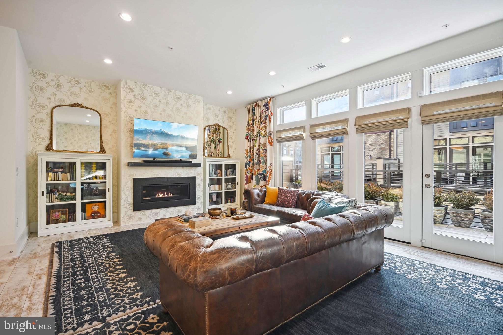 GROSVENOR HEIGHTS - Residential