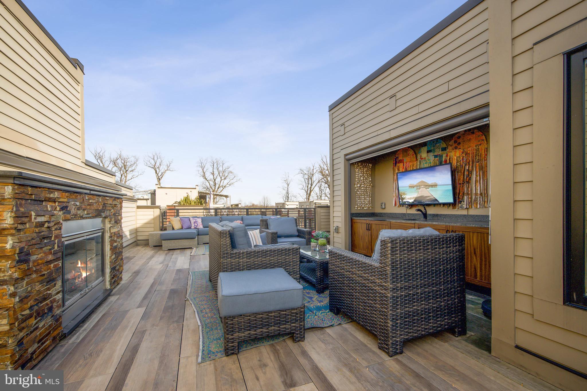 GROSVENOR HEIGHTS - Residential