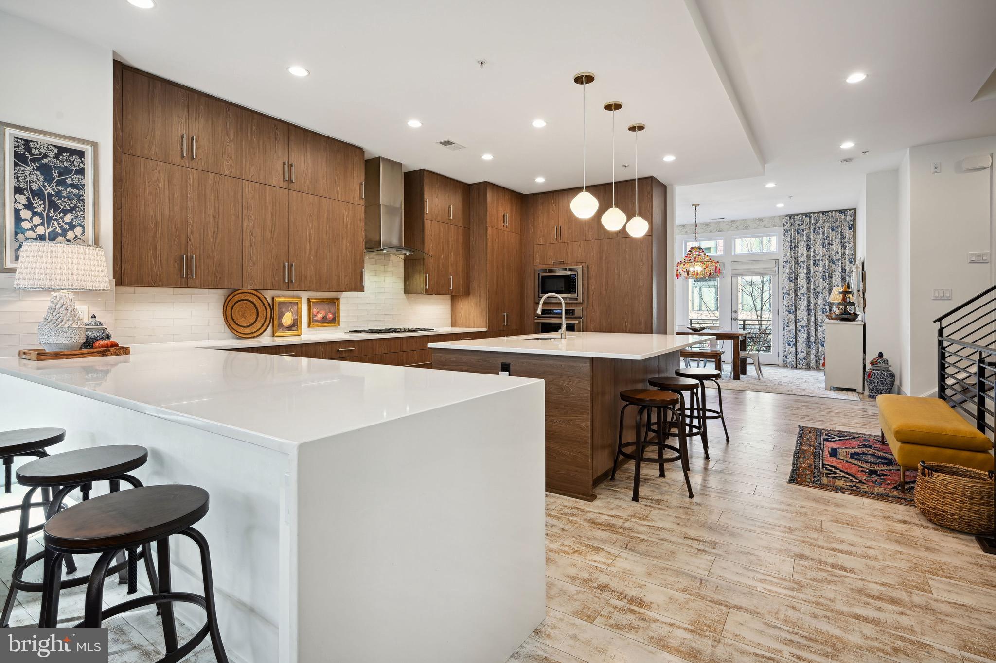 GROSVENOR HEIGHTS - Residential