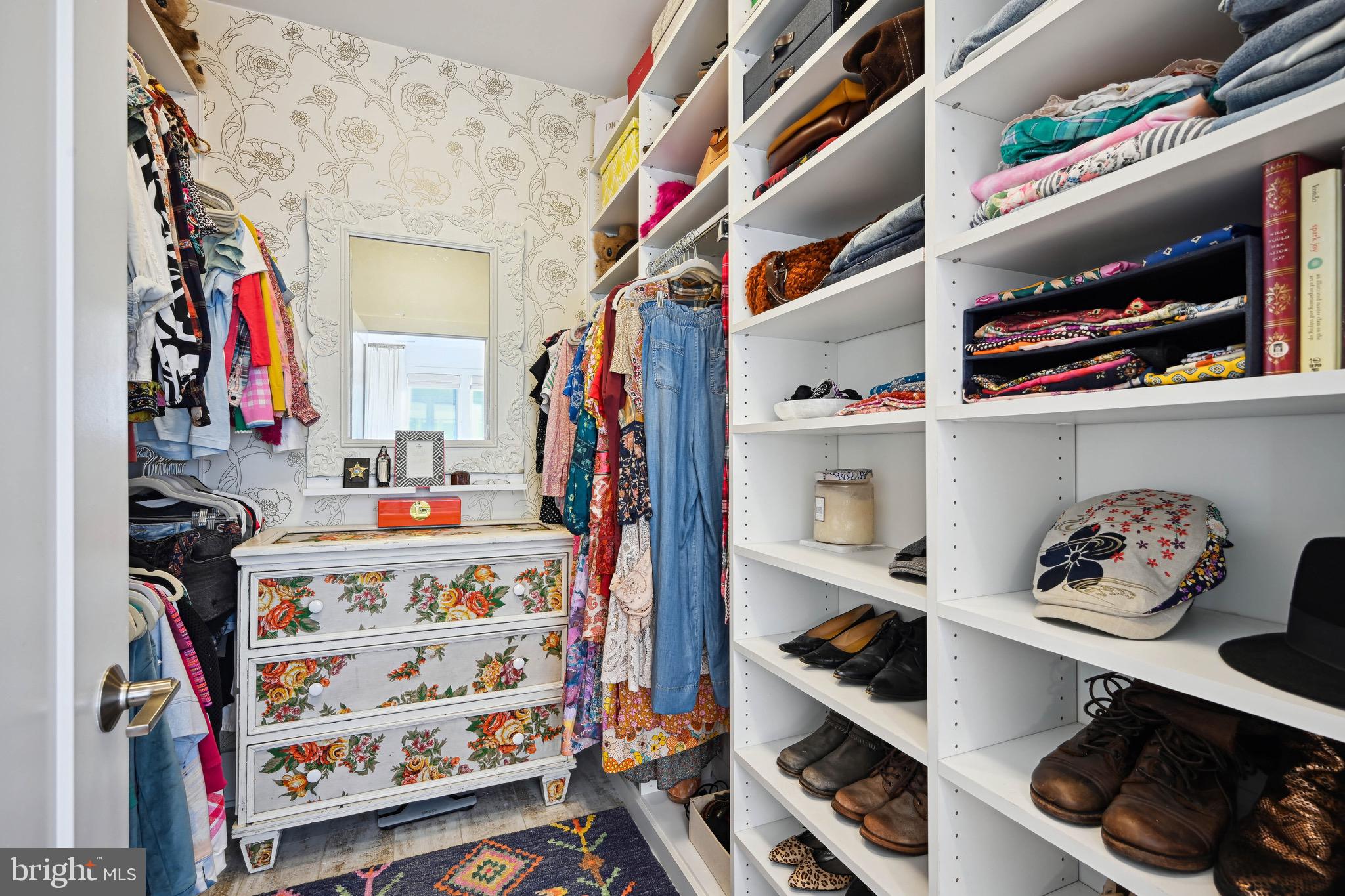 GROSVENOR HEIGHTS - Residential