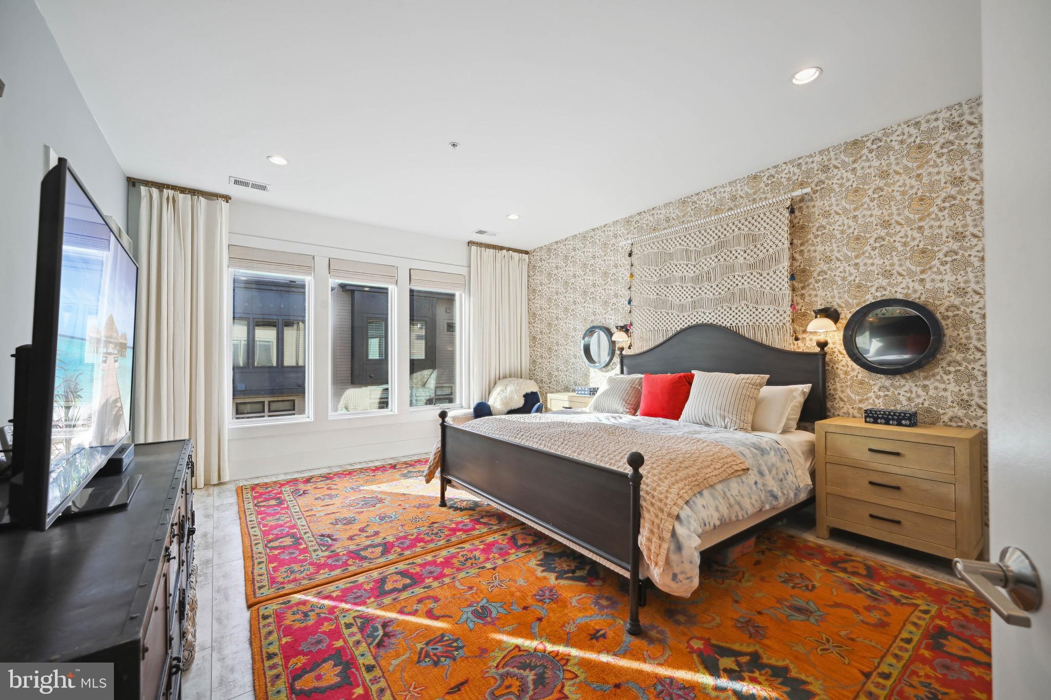 GROSVENOR HEIGHTS - Residential