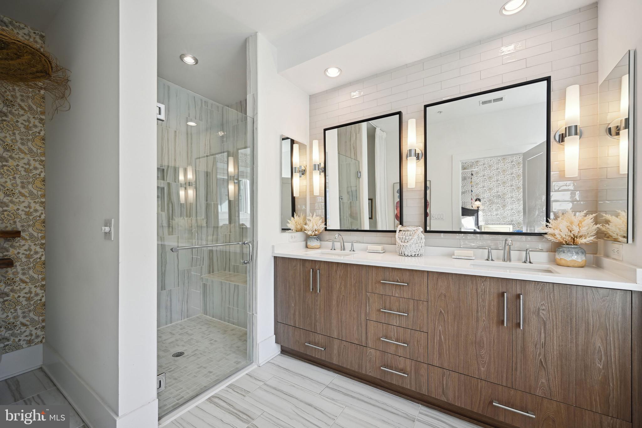 GROSVENOR HEIGHTS - Residential