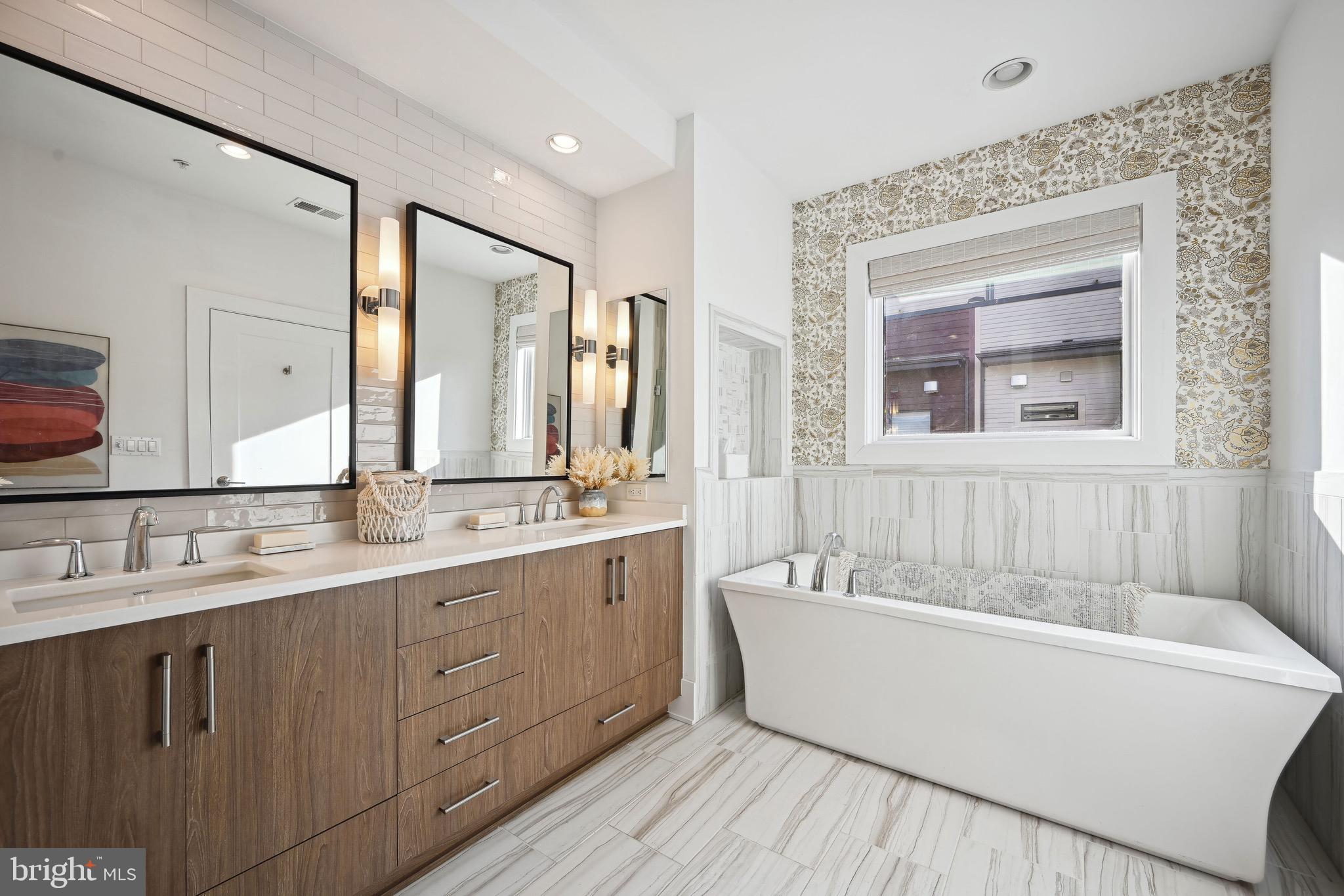 GROSVENOR HEIGHTS - Residential