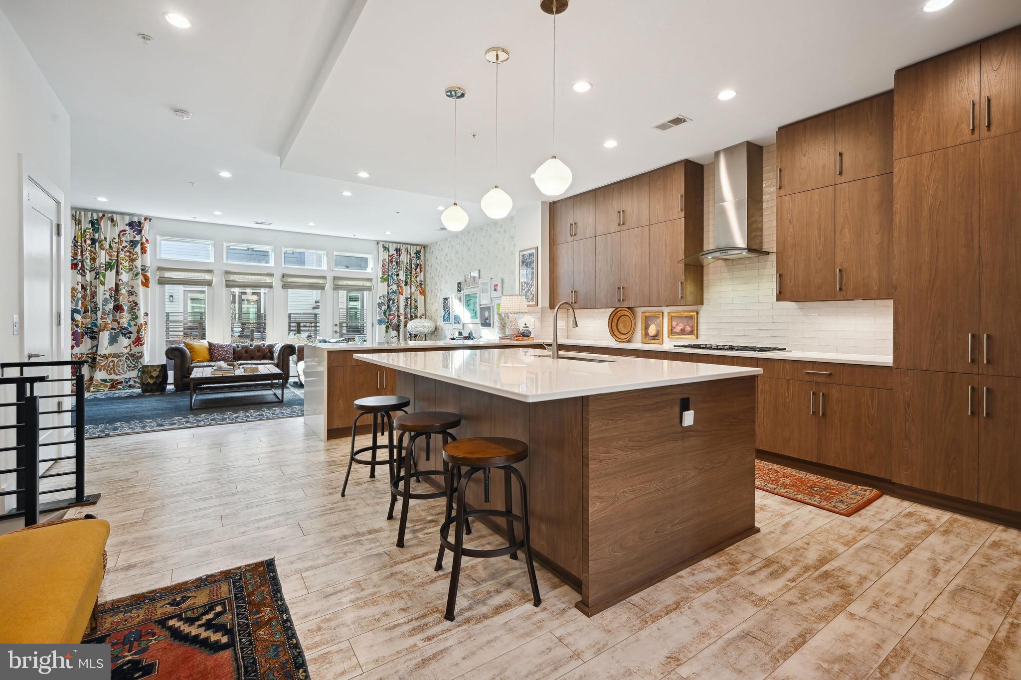 GROSVENOR HEIGHTS - Residential