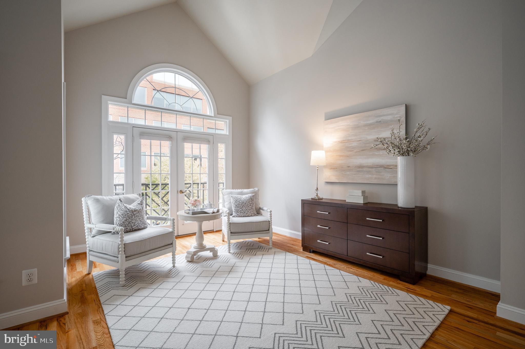 RIVERGATE - Residential