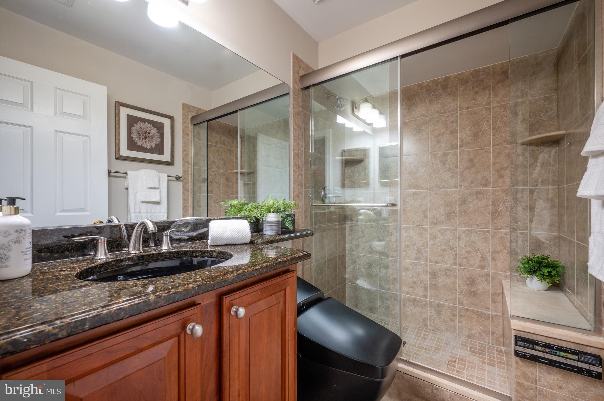 RIVERGATE - Residential