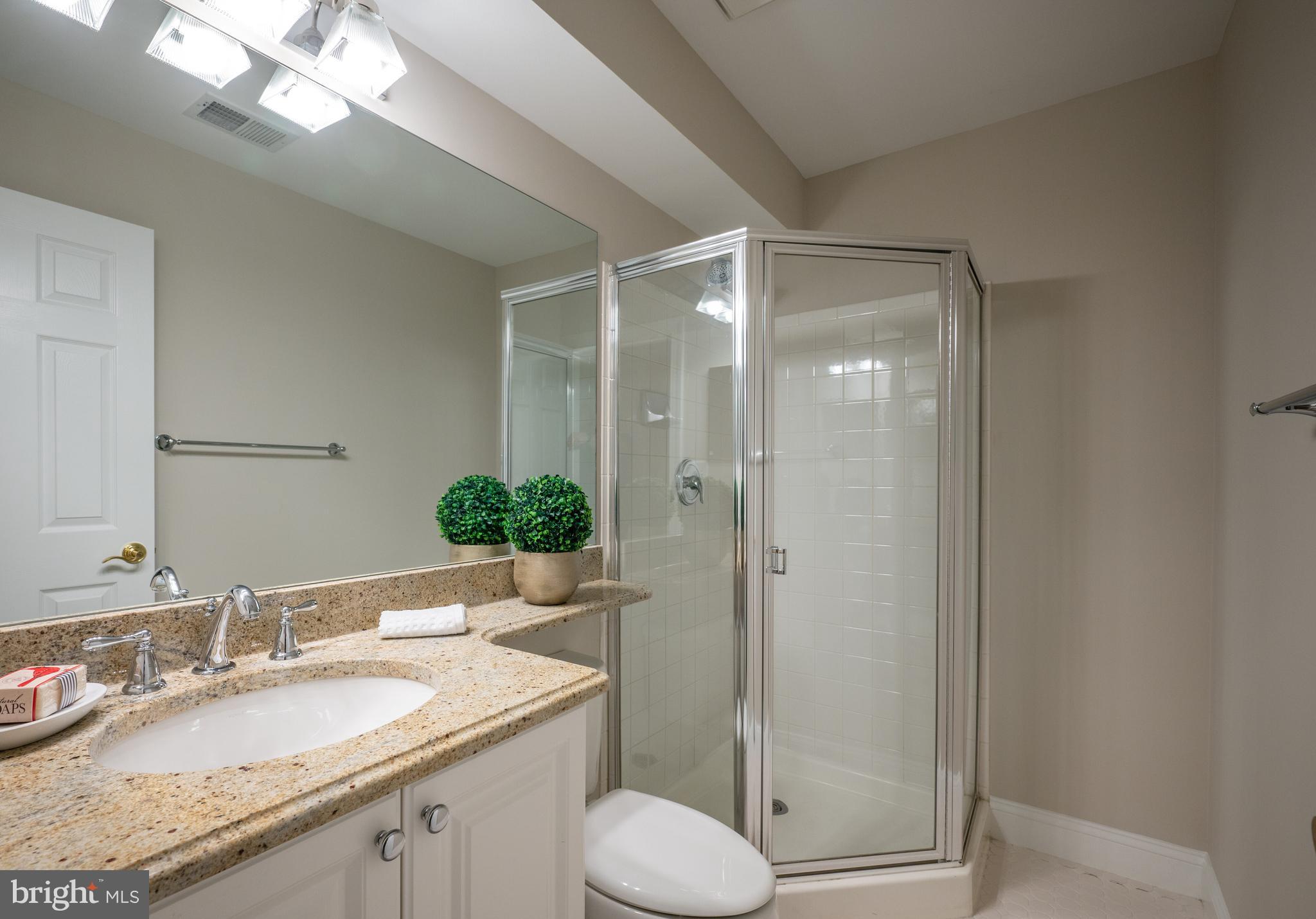 RIVERGATE - Residential