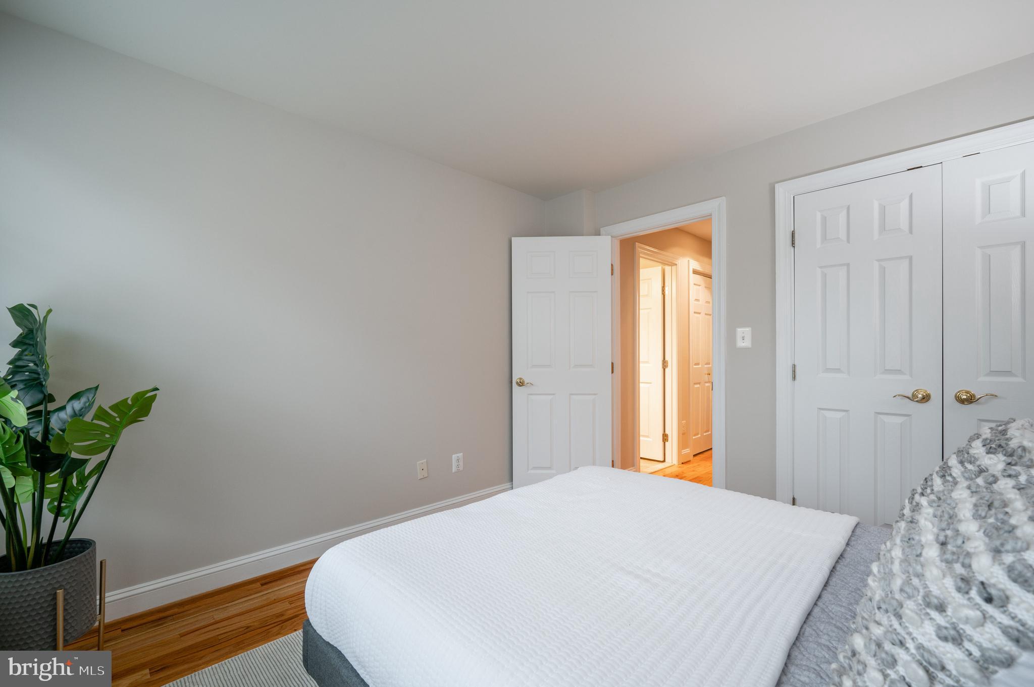 RIVERGATE - Residential