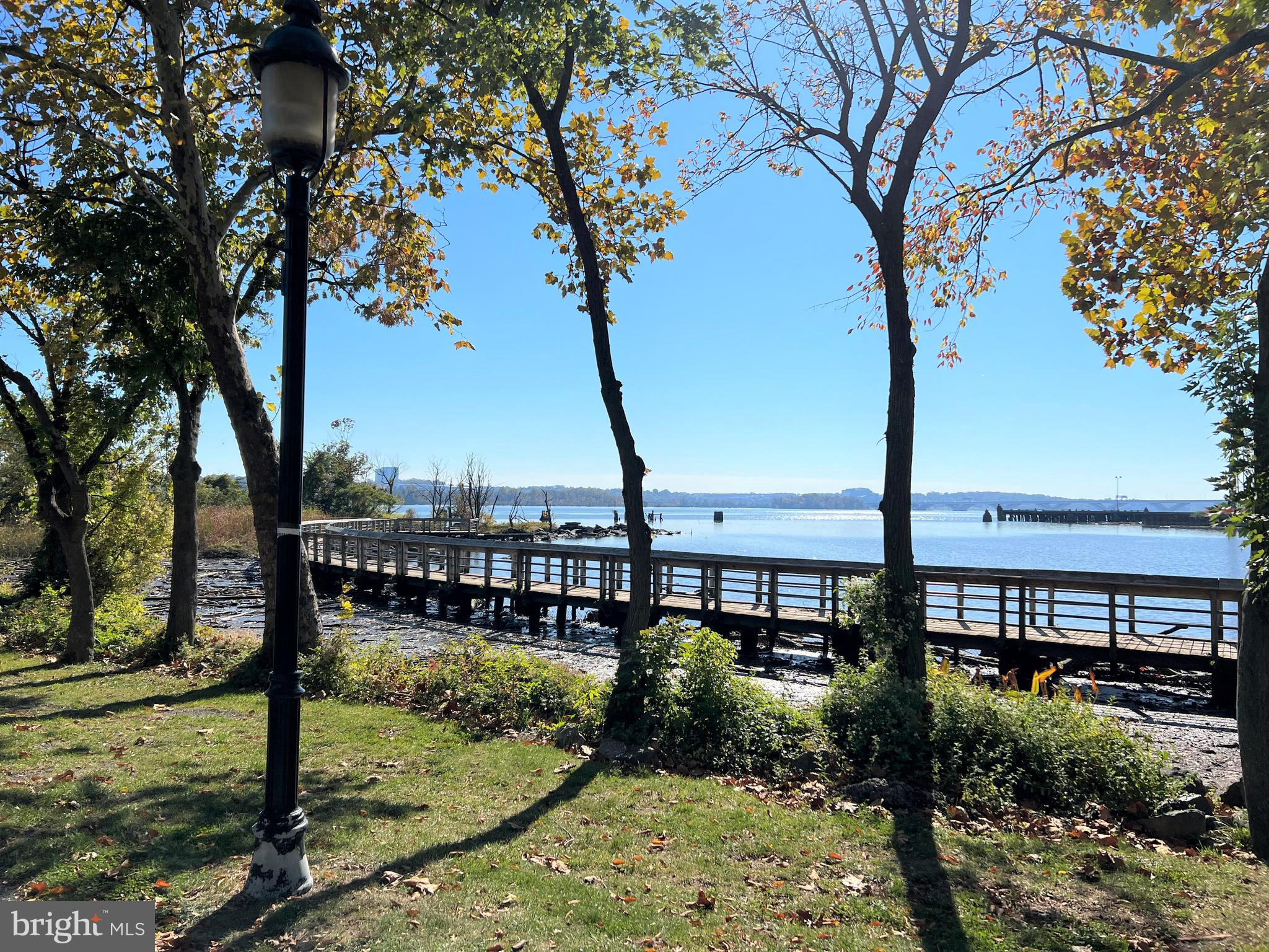 RIVERGATE - Residential