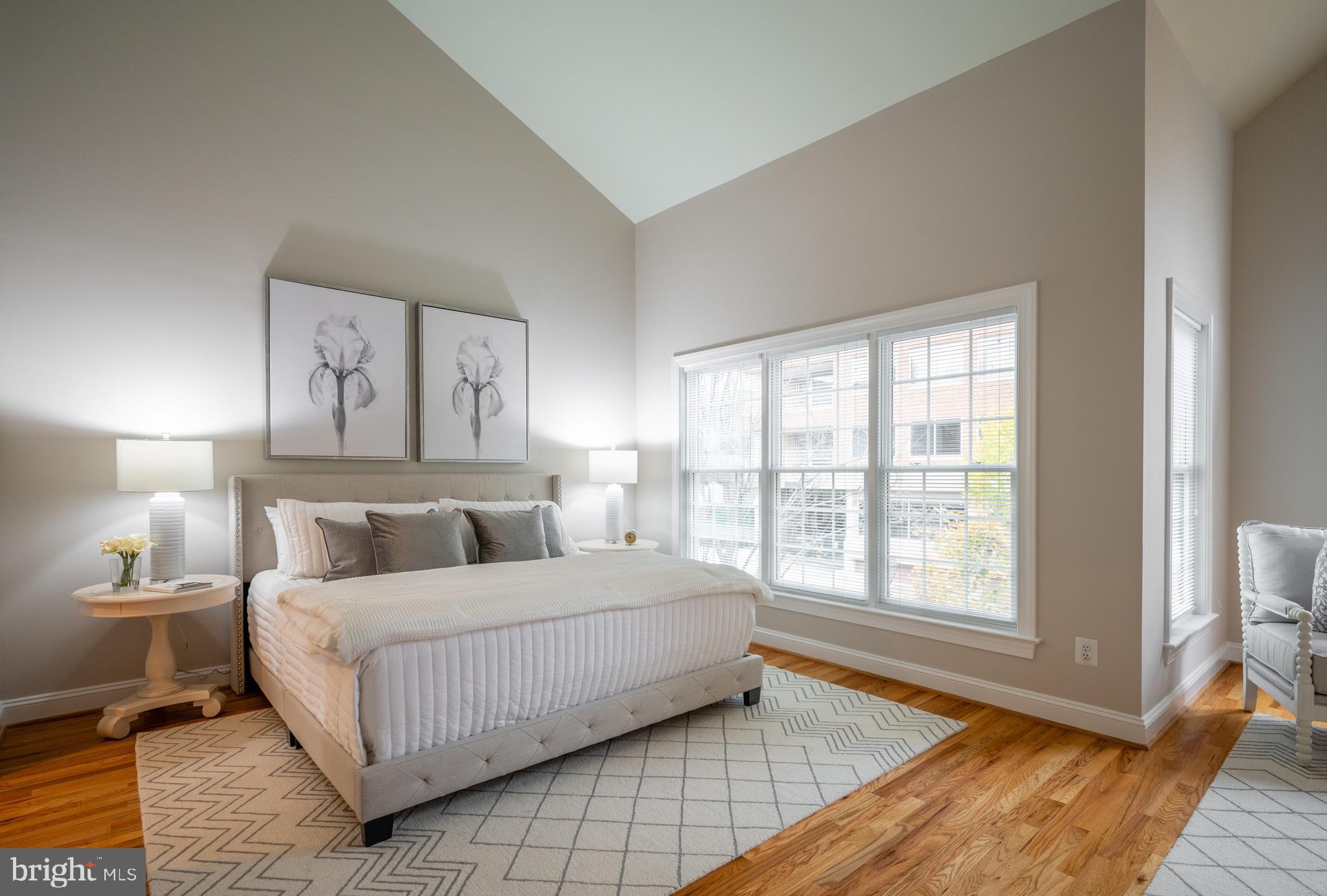 RIVERGATE - Residential