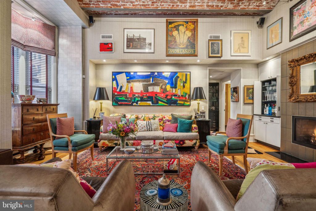 Photo of 421 Chestnut Street #304, PHILADELPHIA, PA 19106 (MLS # PAPH2542118)