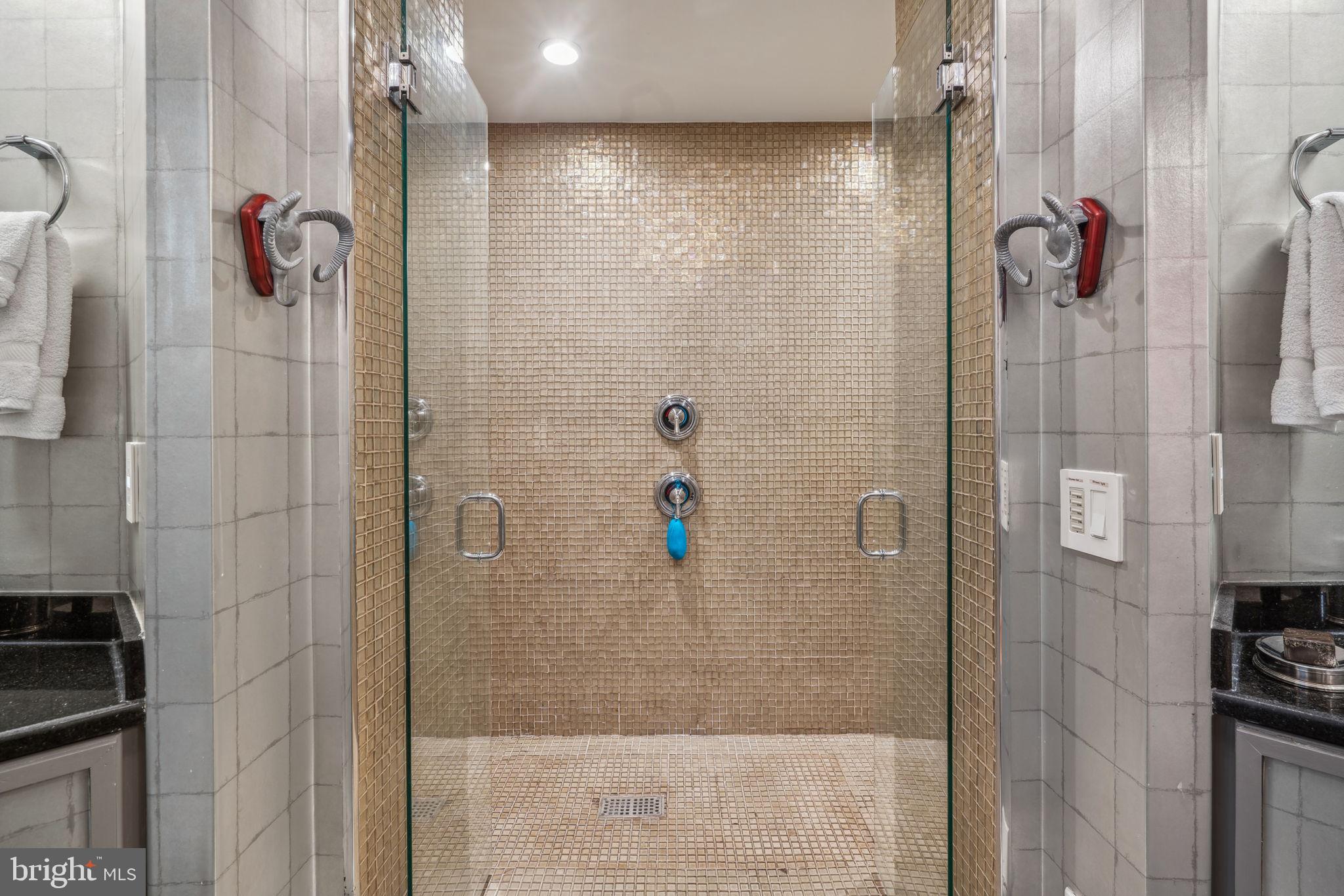 OLD CITY - Residential