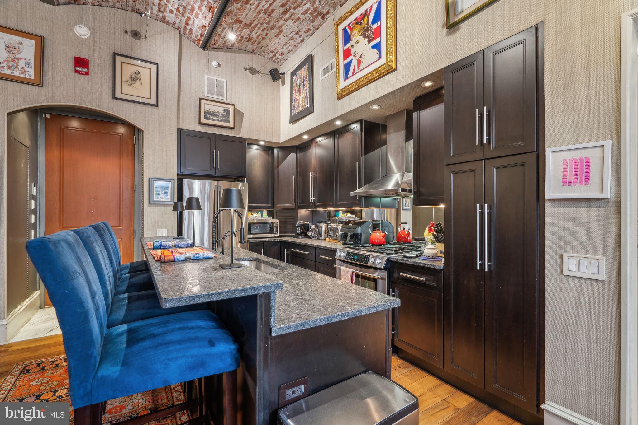 OLD CITY - Residential