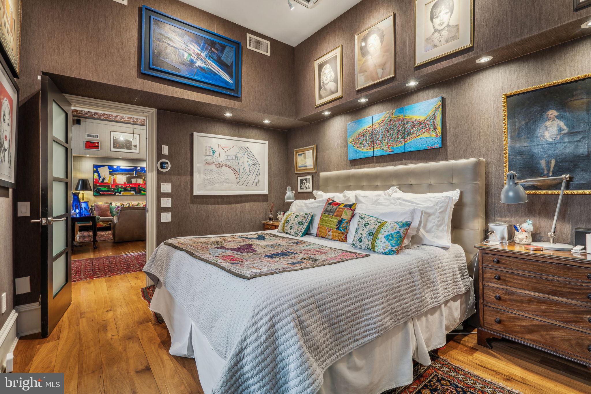 OLD CITY - Residential