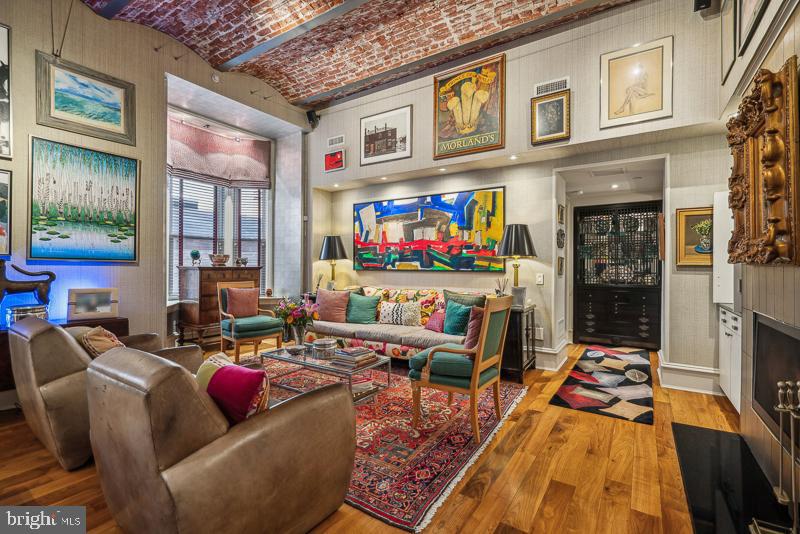 OLD CITY - Residential