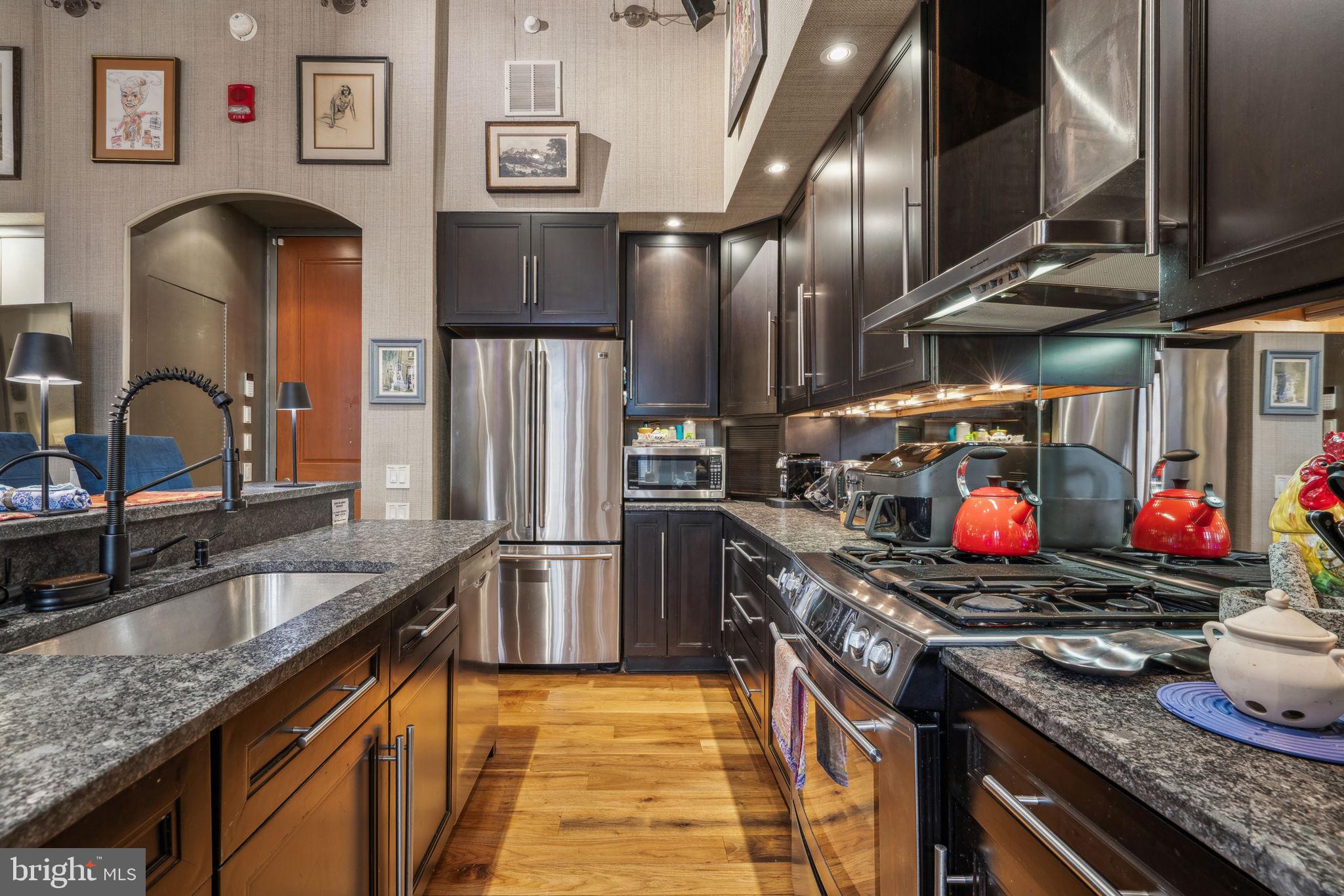 OLD CITY - Residential