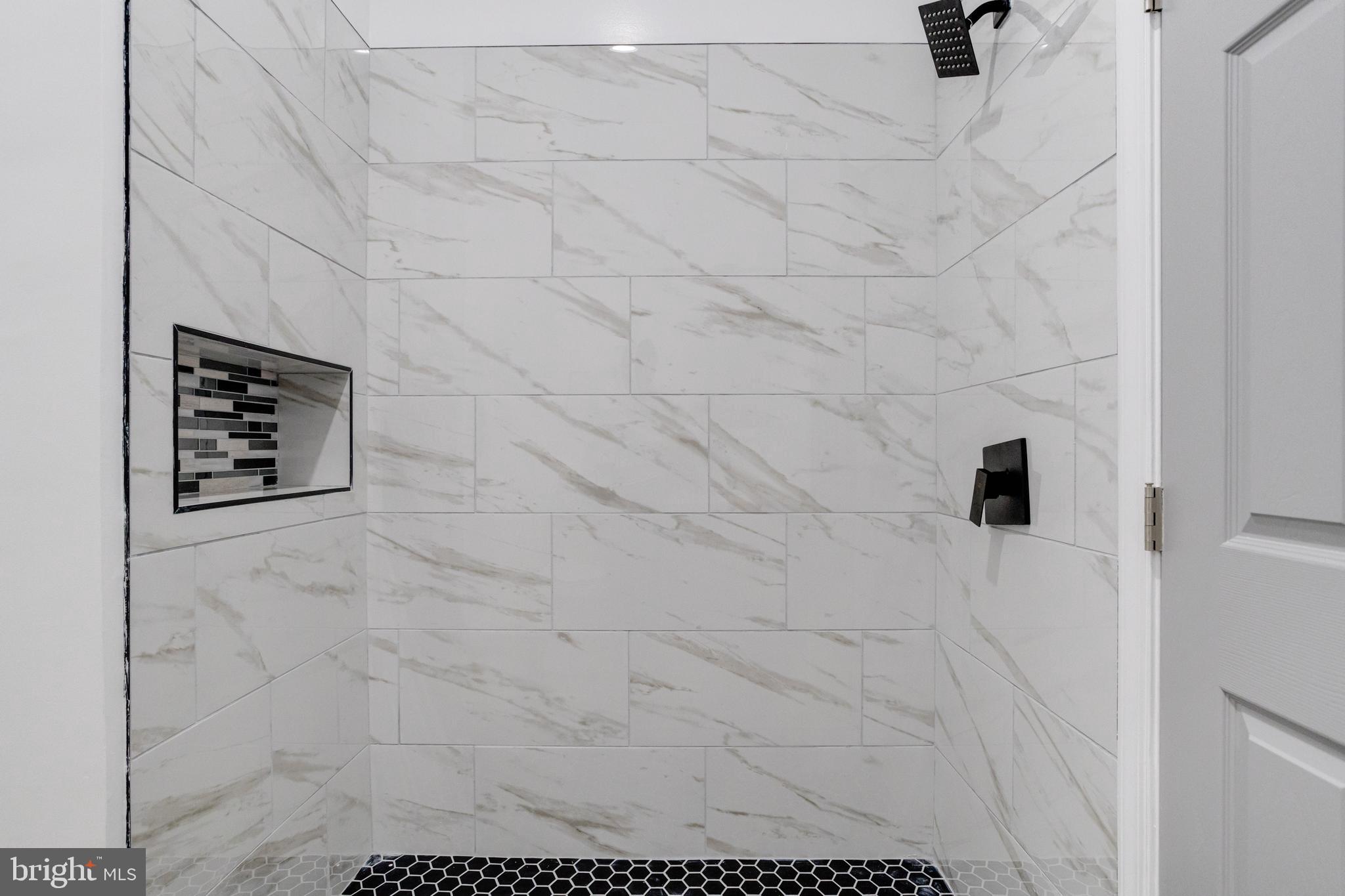 HIGHLANDTOWN - Residential