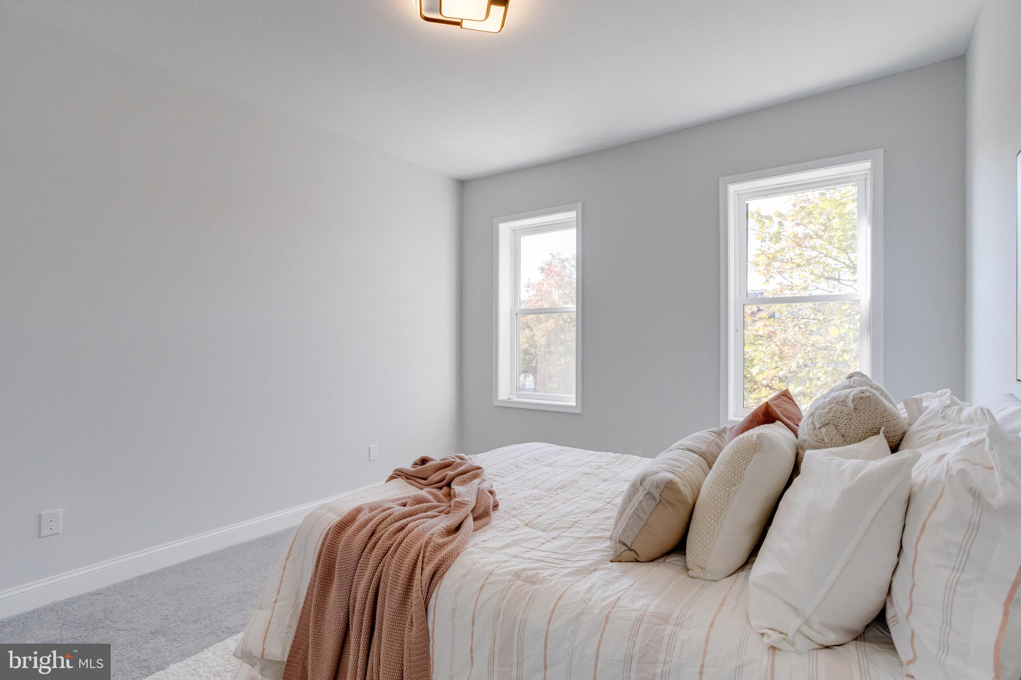 HIGHLANDTOWN - Residential