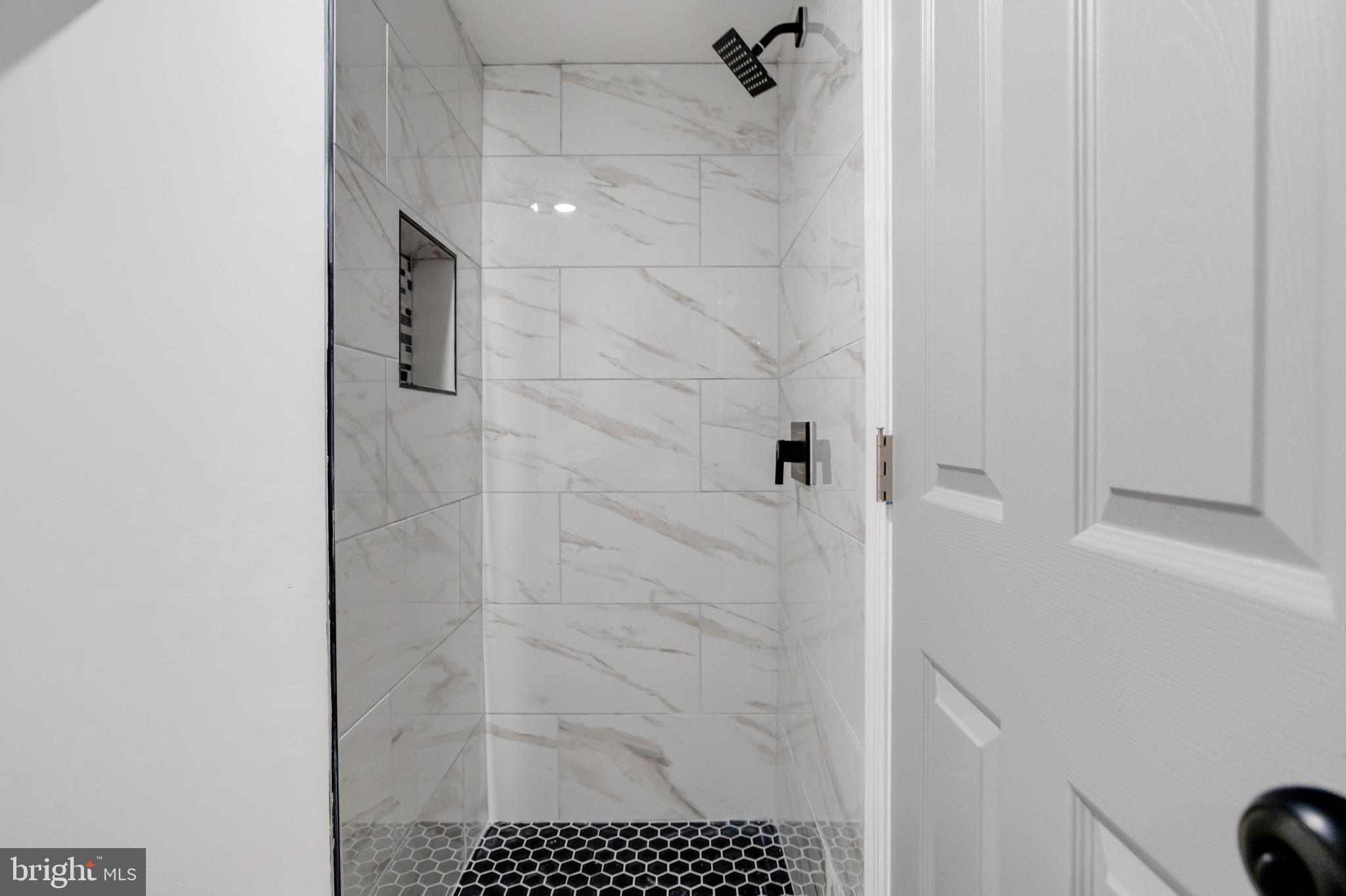 HIGHLANDTOWN - Residential