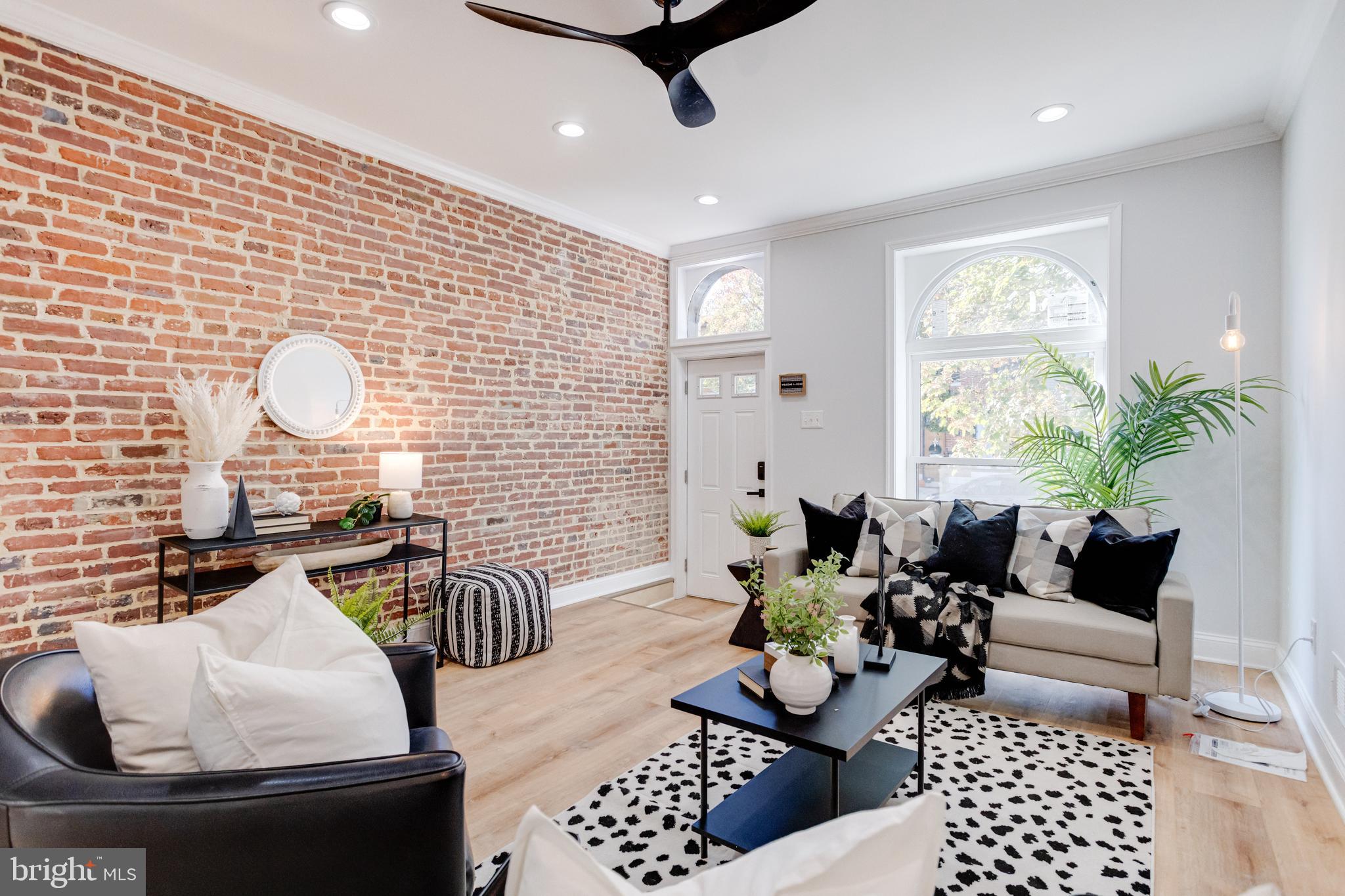 HIGHLANDTOWN - Residential