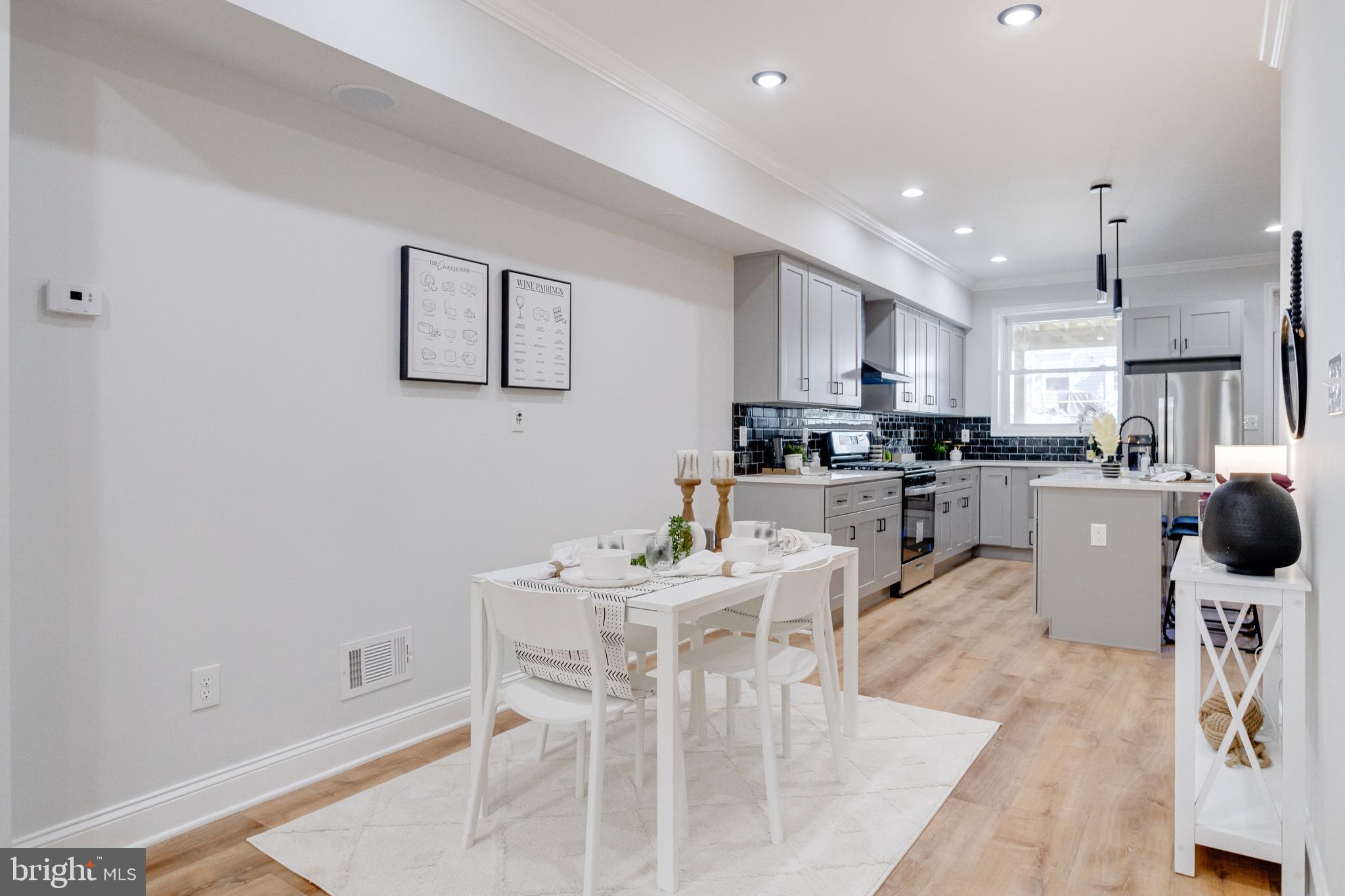 HIGHLANDTOWN - Residential