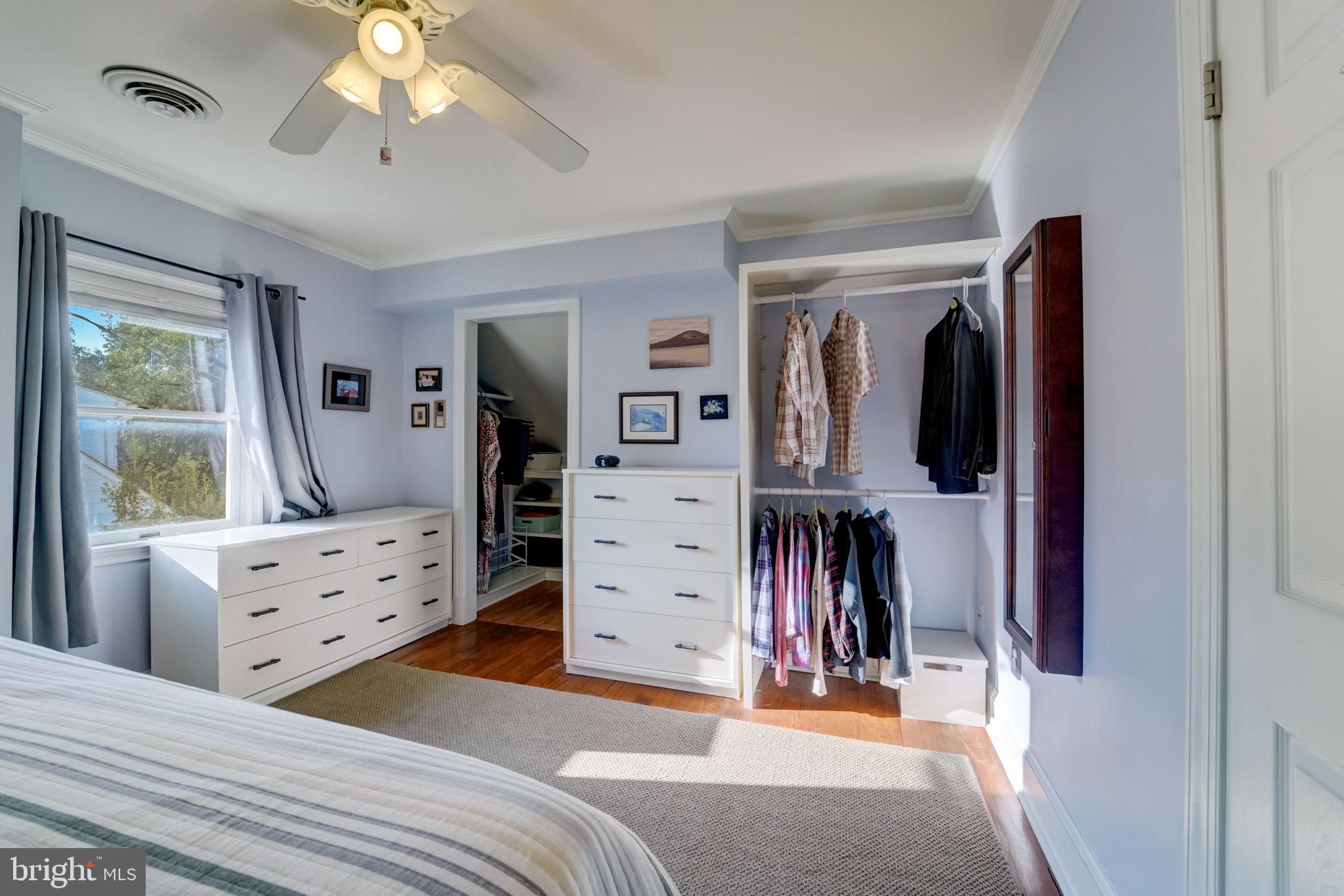 TOWSON MANOR - Residential