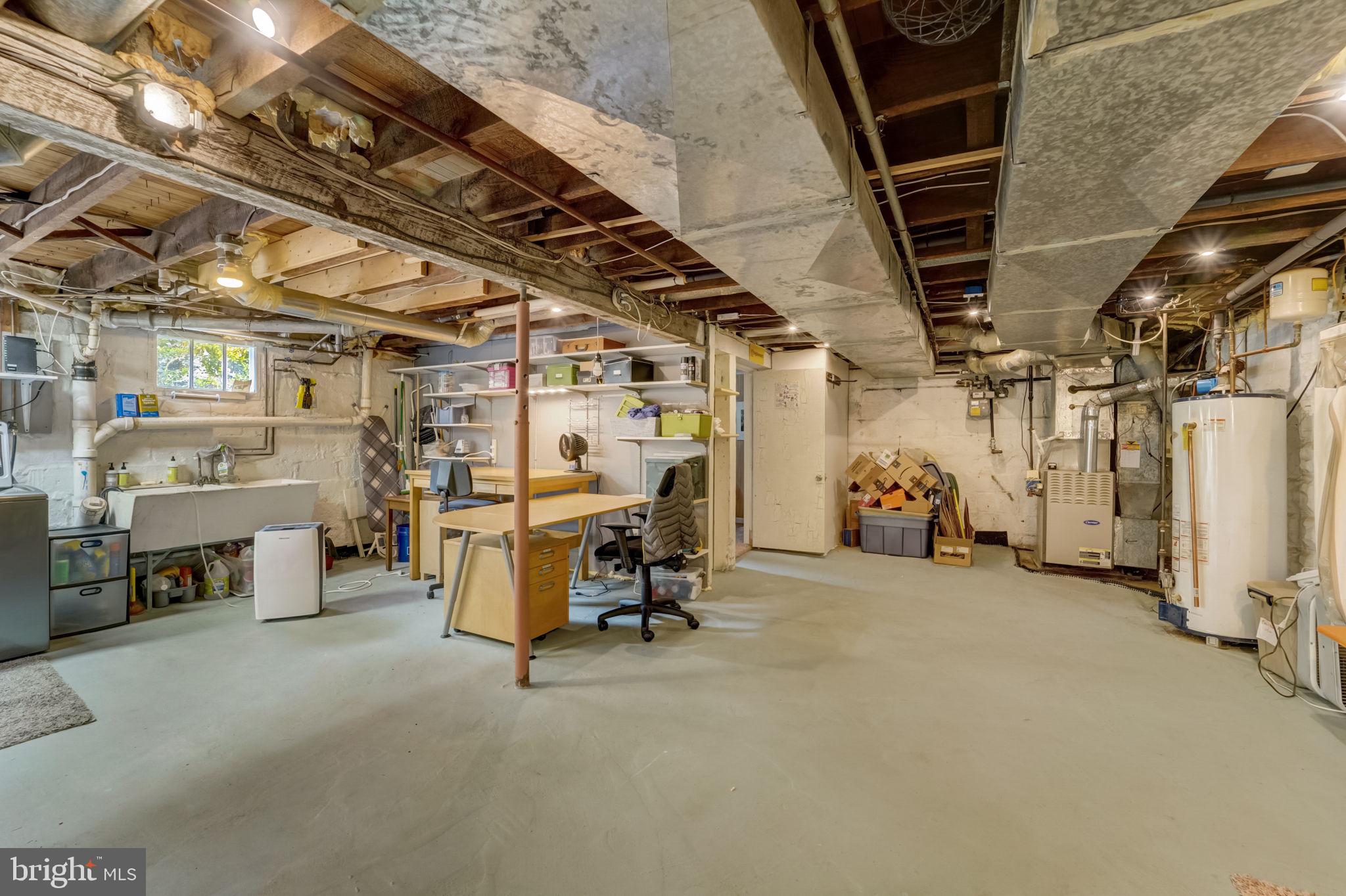 TOWSON MANOR - Residential