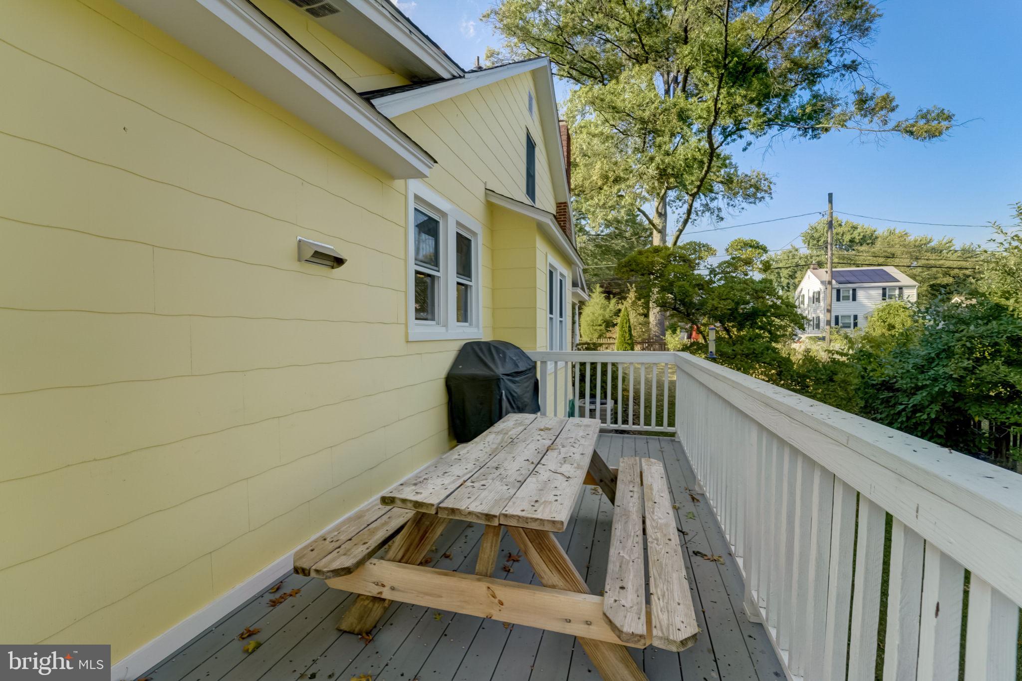 TOWSON MANOR - Residential