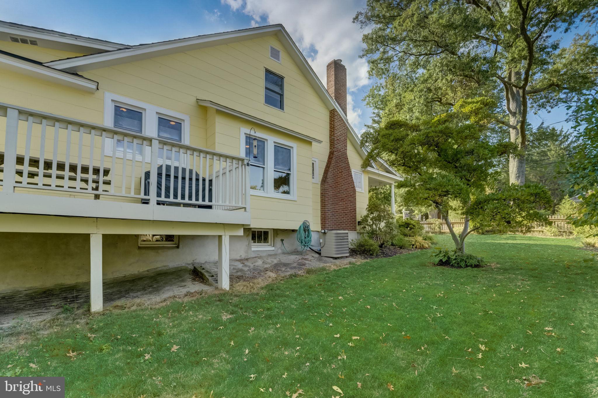 TOWSON MANOR - Residential