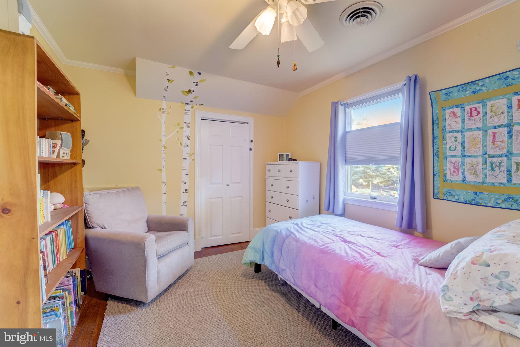 TOWSON MANOR - Residential