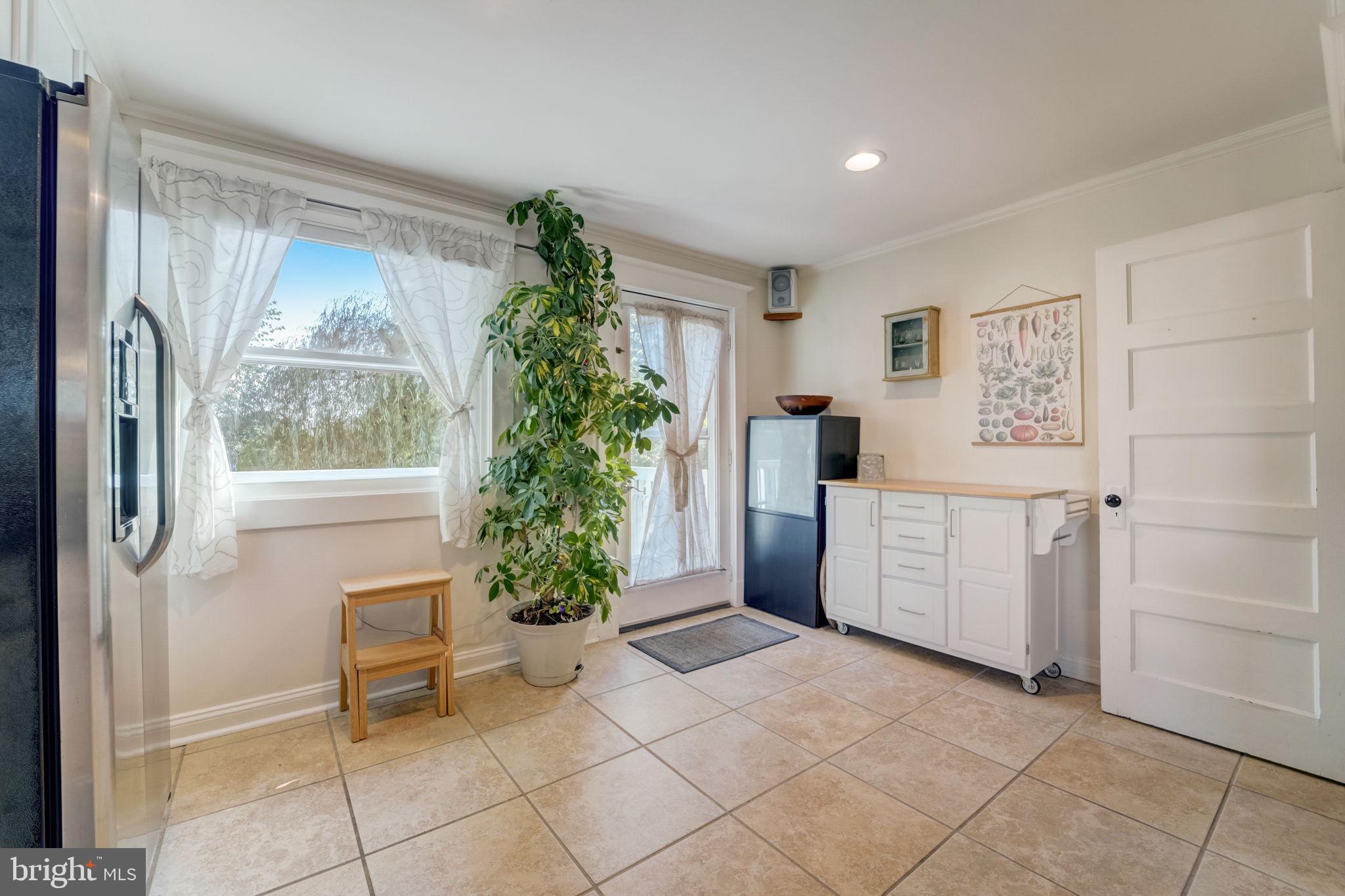 TOWSON MANOR - Residential