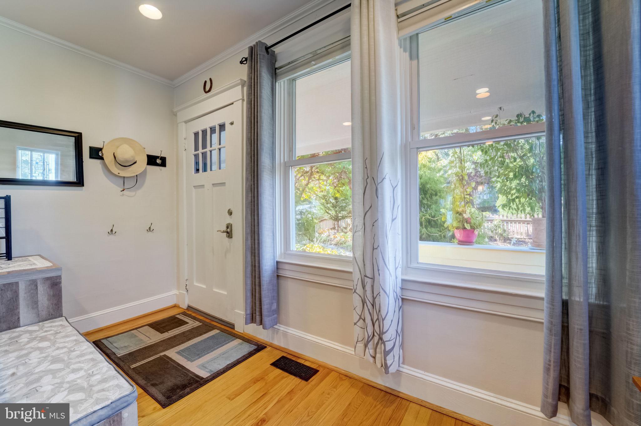 TOWSON MANOR - Residential