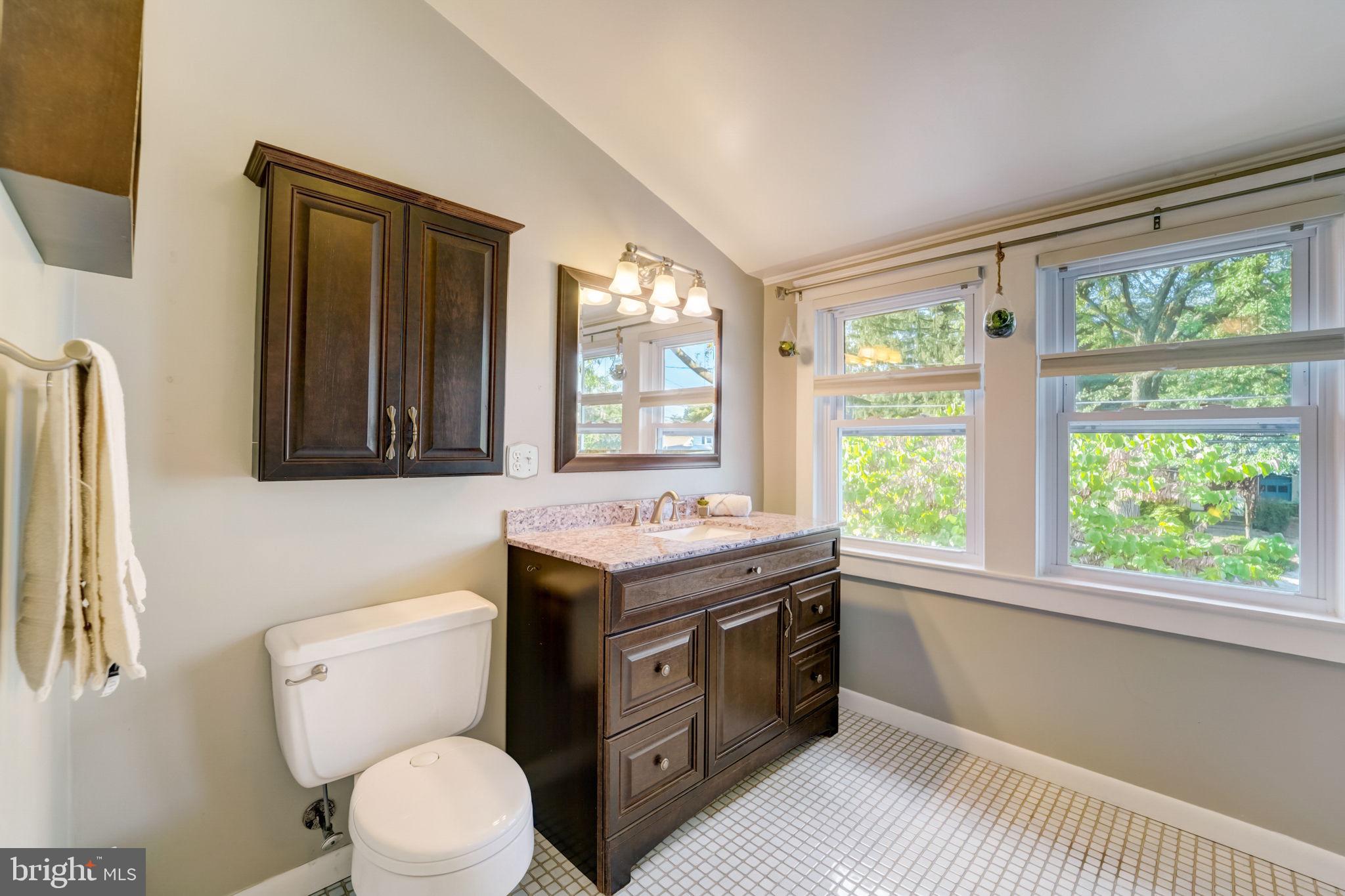 TOWSON MANOR - Residential