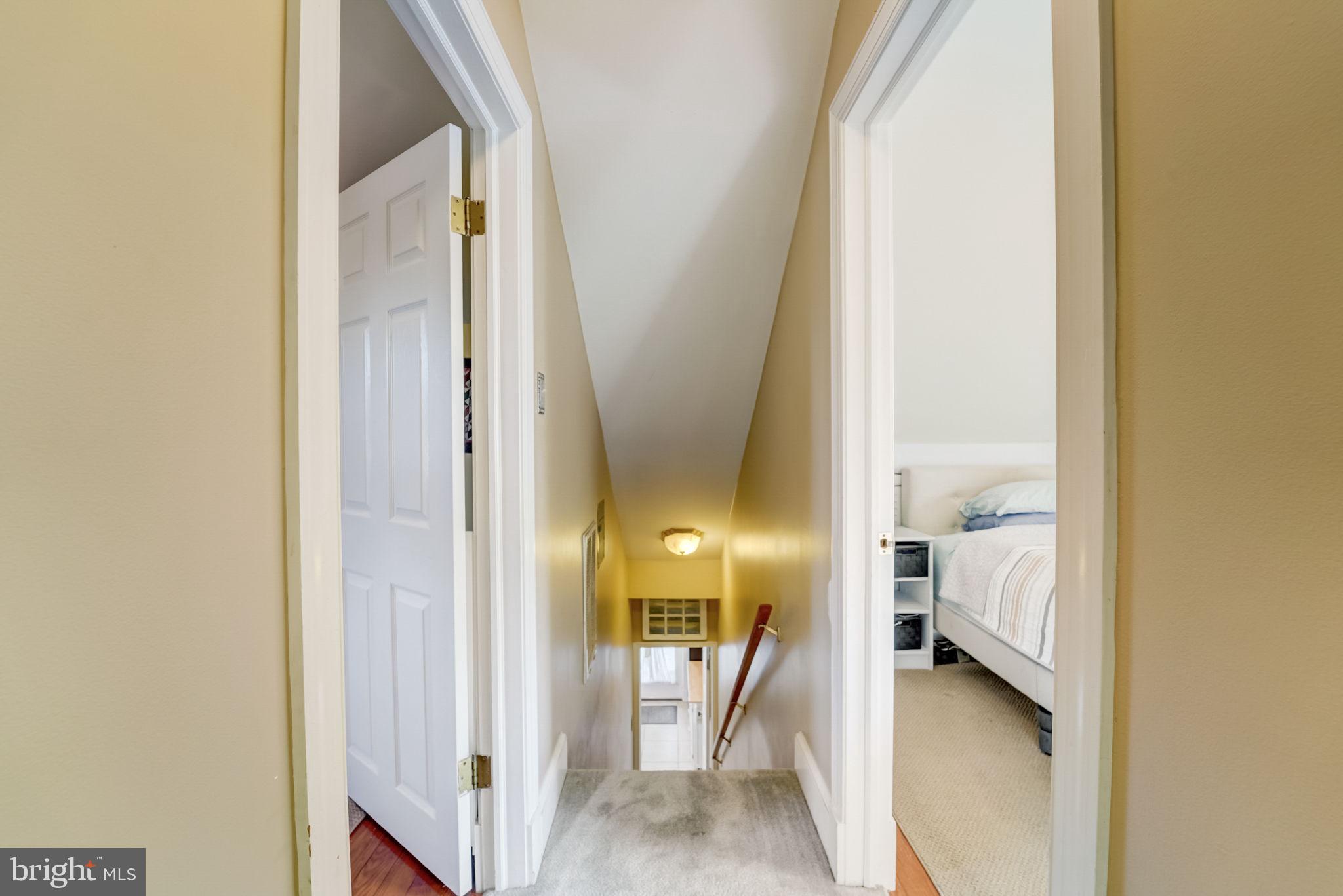 TOWSON MANOR - Residential