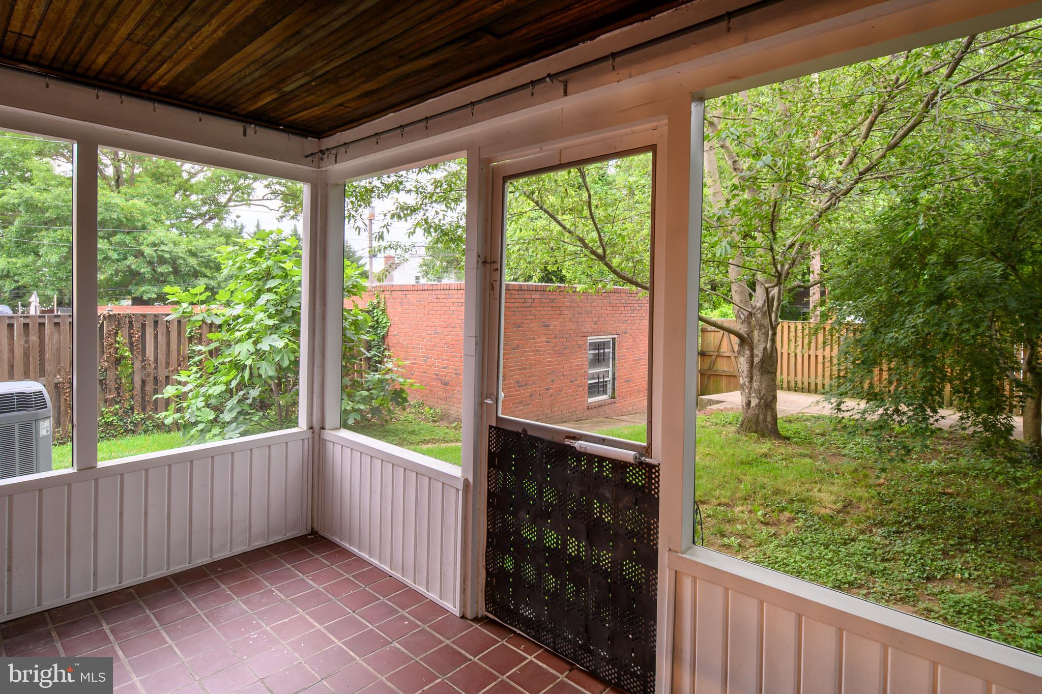 EDNOR GARDENS - LAKESIDE - Residential