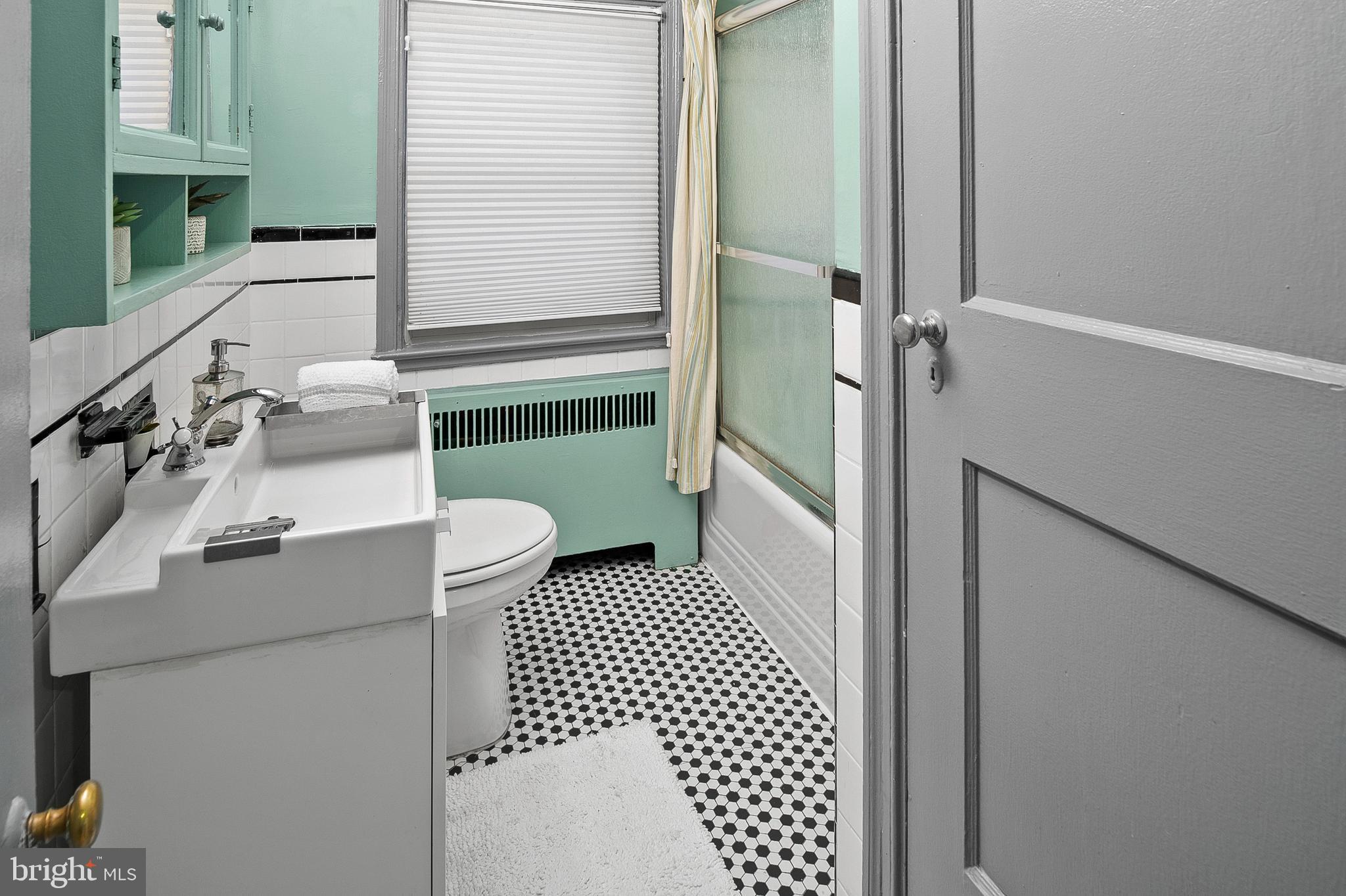 EDNOR GARDENS - LAKESIDE - Residential