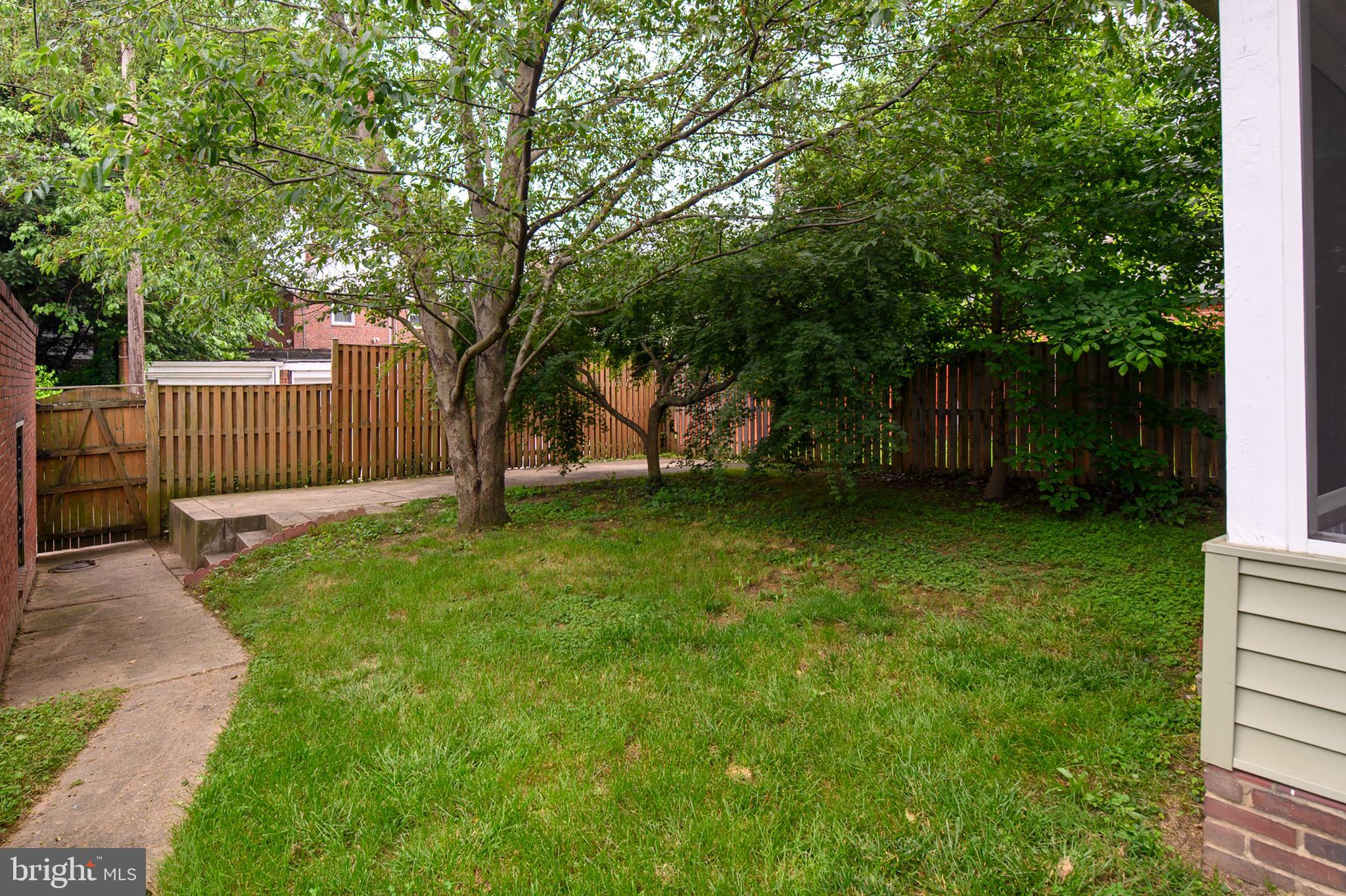 EDNOR GARDENS - LAKESIDE - Residential