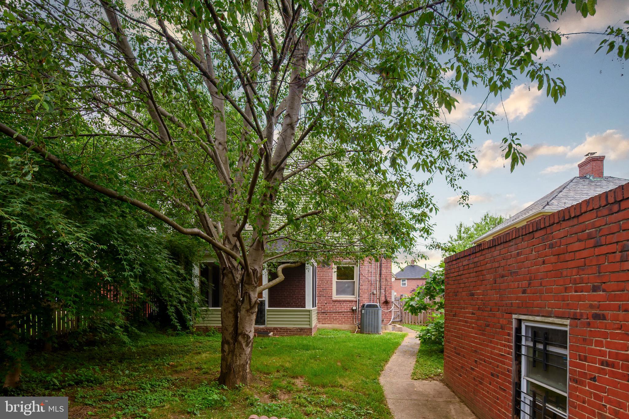 EDNOR GARDENS - LAKESIDE - Residential