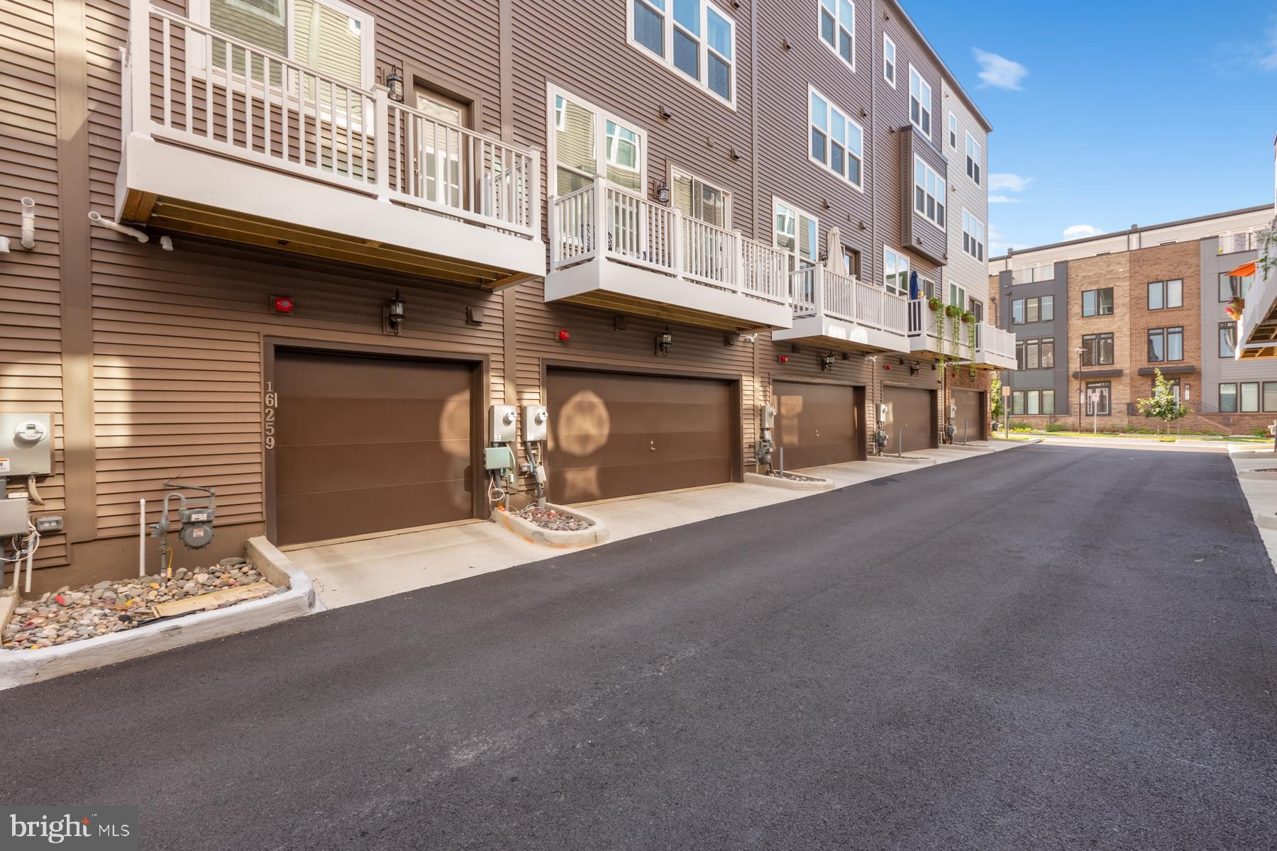 WESTSIDE AT SHADY GROVE METRO - Residential