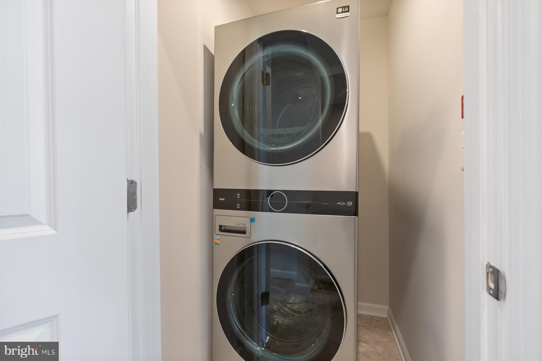 WESTSIDE AT SHADY GROVE METRO - Residential