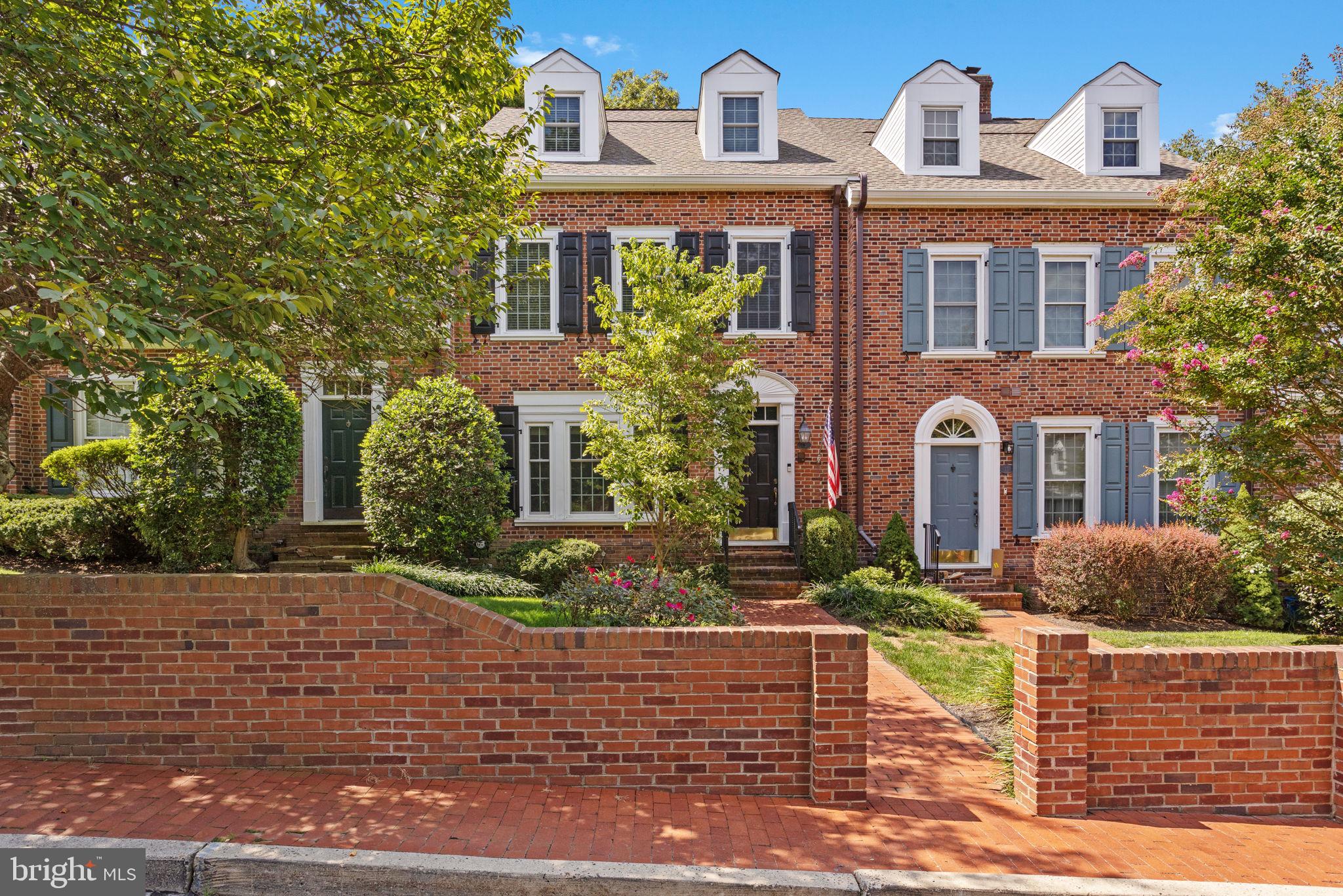 HERITAGE HILLS - Residential