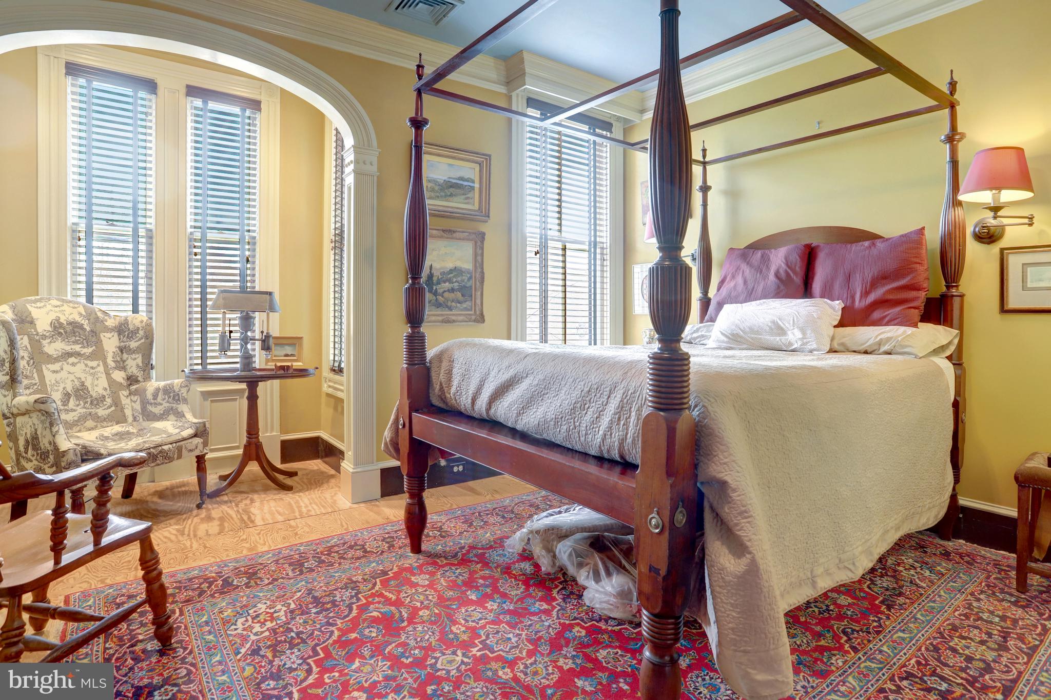 OLD TOWN ALEXANDRIA - Residential