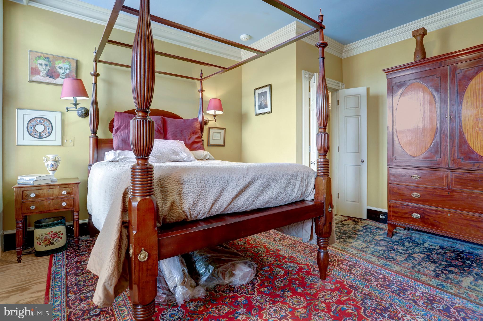 OLD TOWN ALEXANDRIA - Residential