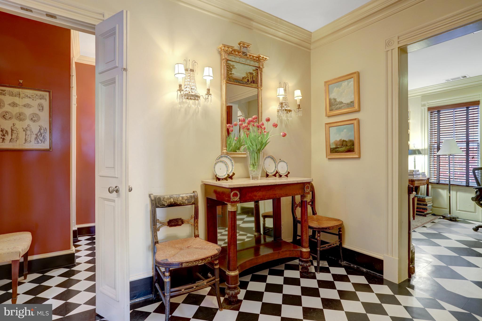 OLD TOWN ALEXANDRIA - Residential