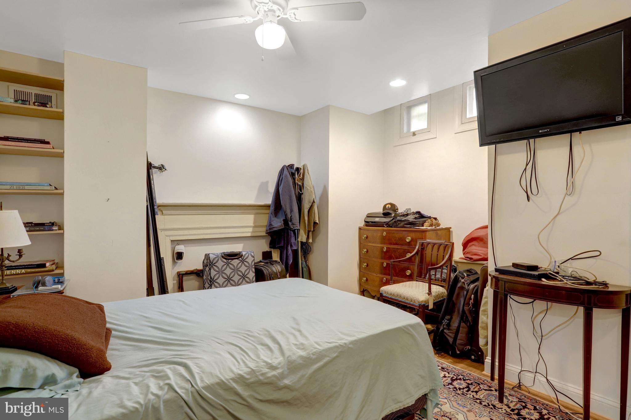 OLD TOWN ALEXANDRIA - Residential