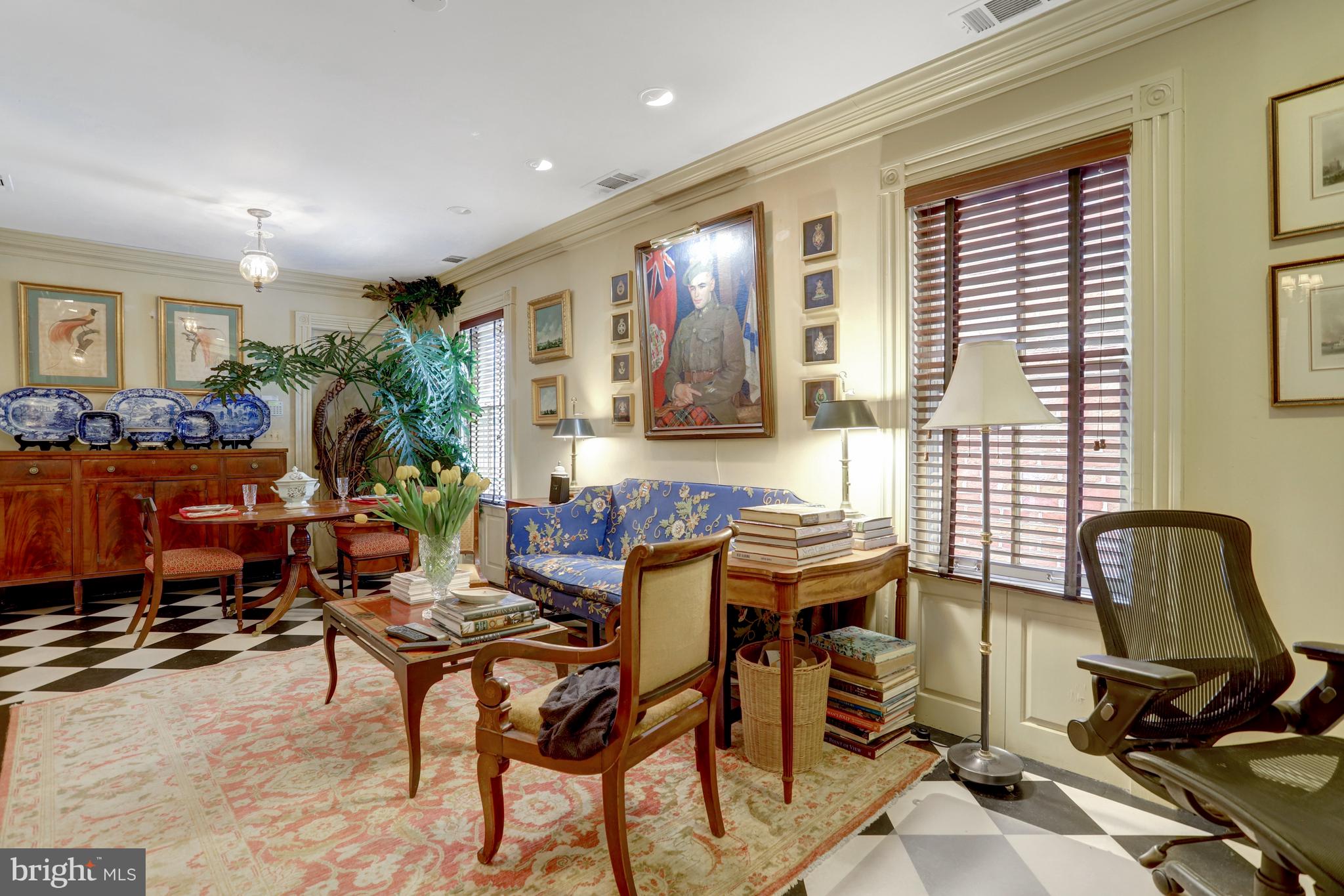 OLD TOWN ALEXANDRIA - Residential