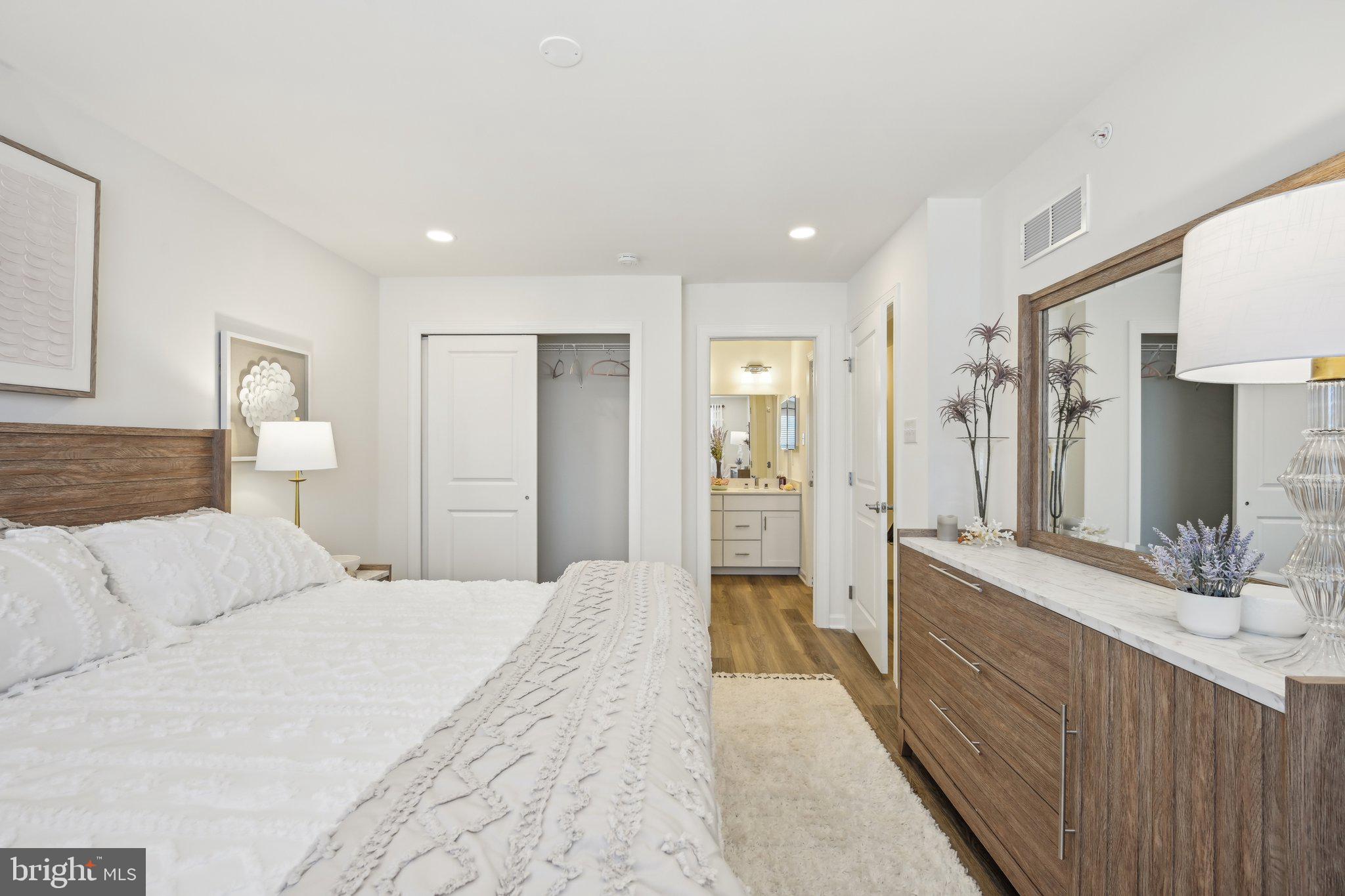 ARBOR PLACE - Residential